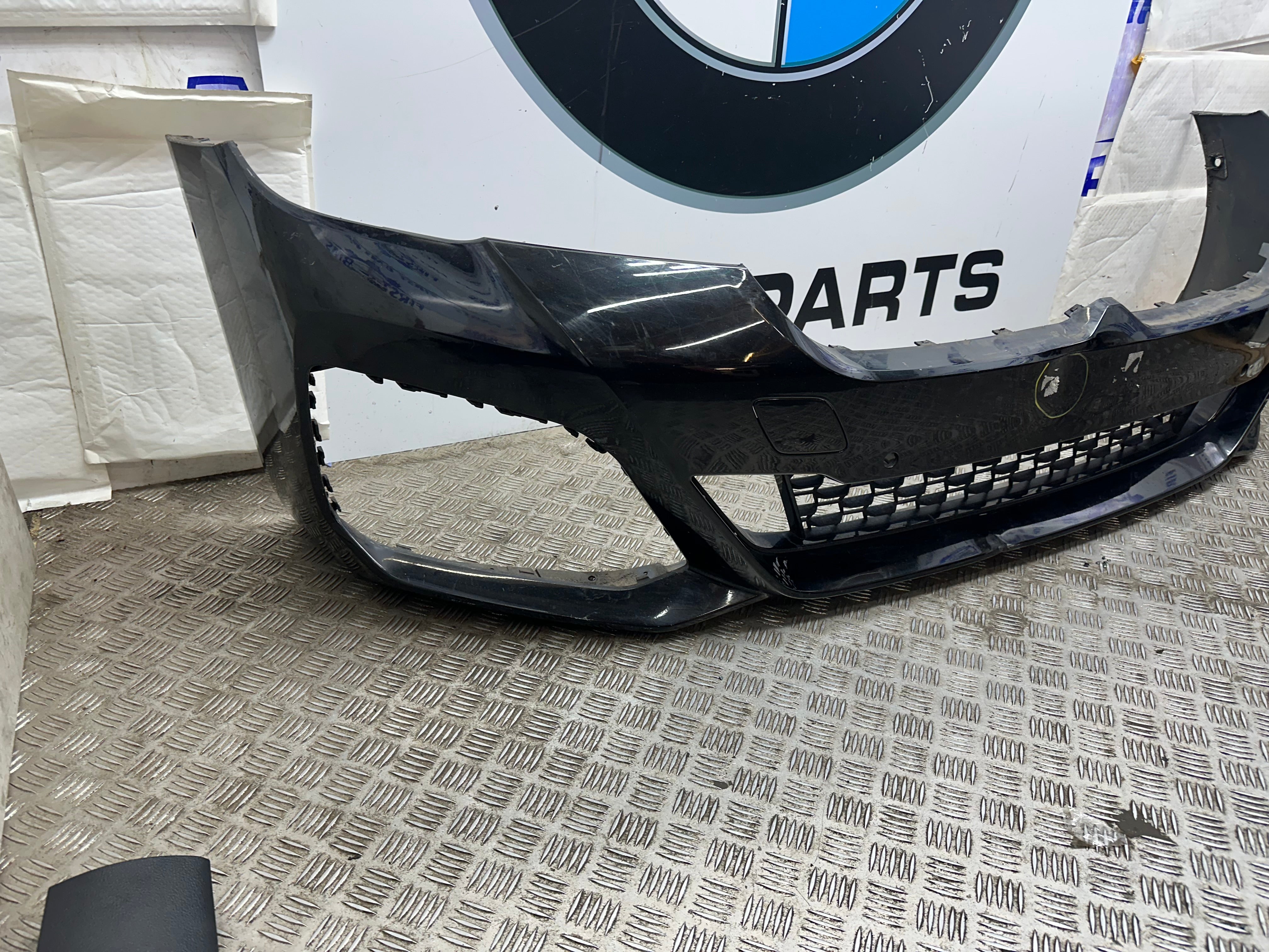 BMW 5 Series G30 / G31 LCI M Sport Front Bumper & Grille – 2020–2023 (8469287)