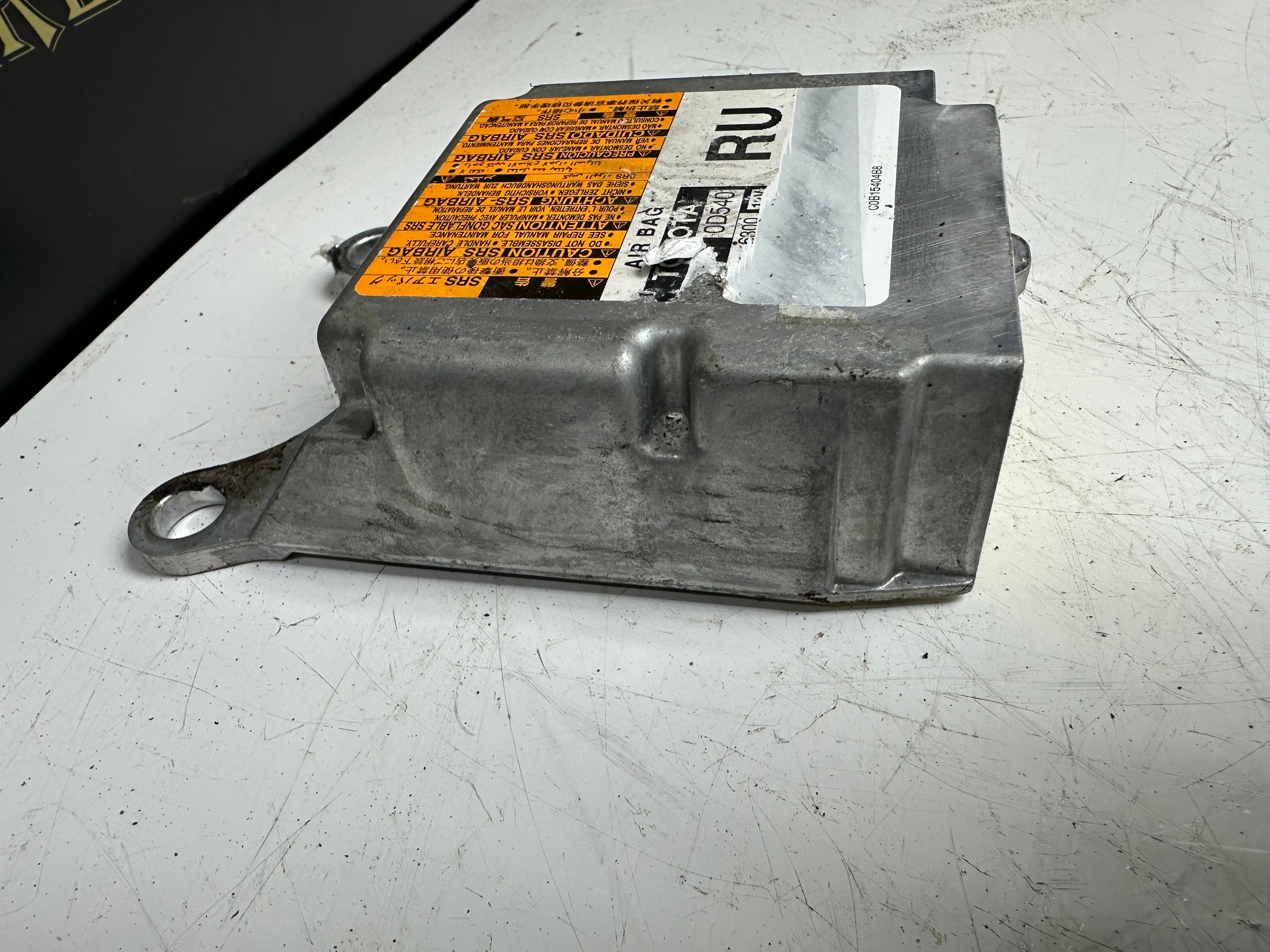 Toyota Yaris RU Airbag Restraint Control Module (231000-6300)