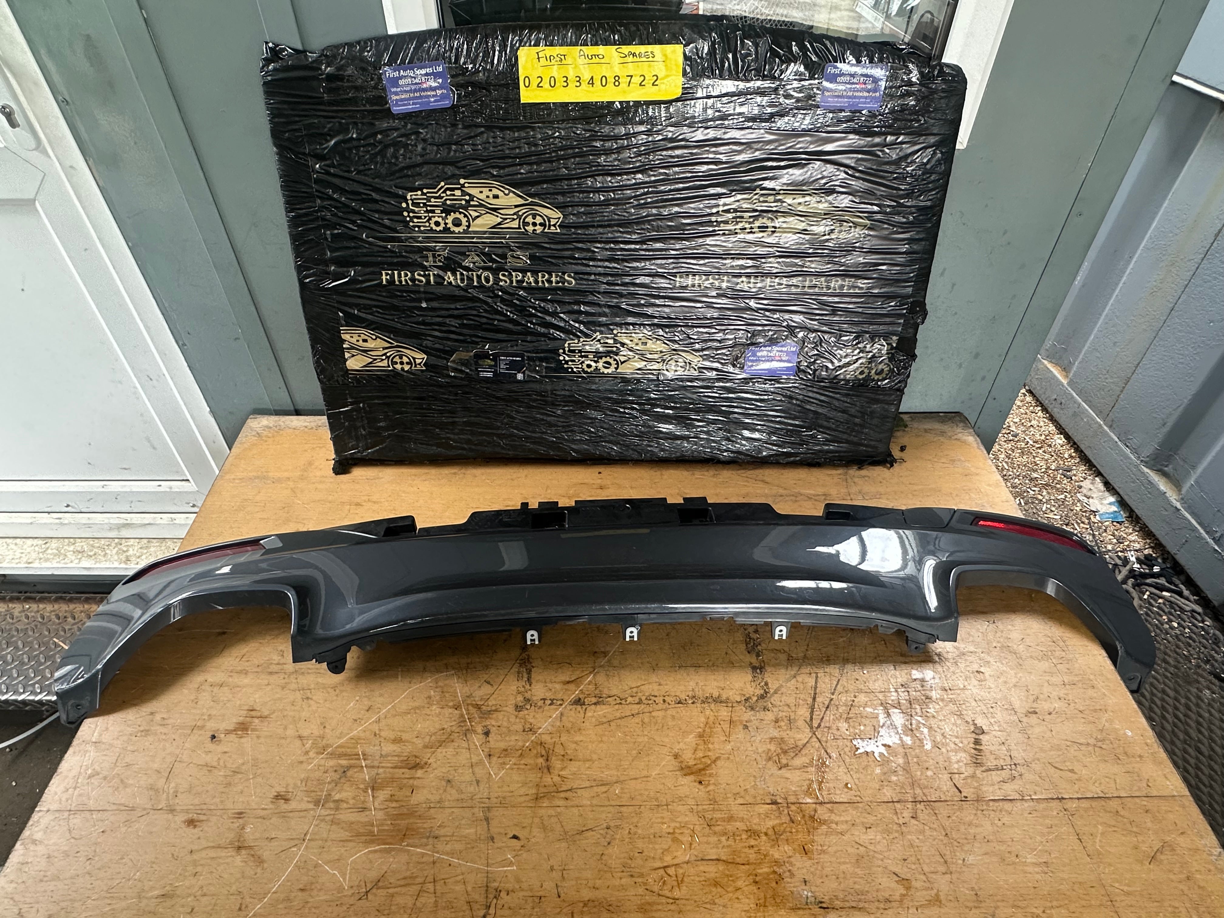 BMW 5 Series G30 M Rear Bumper Diffuser (51128064718) (8064718)