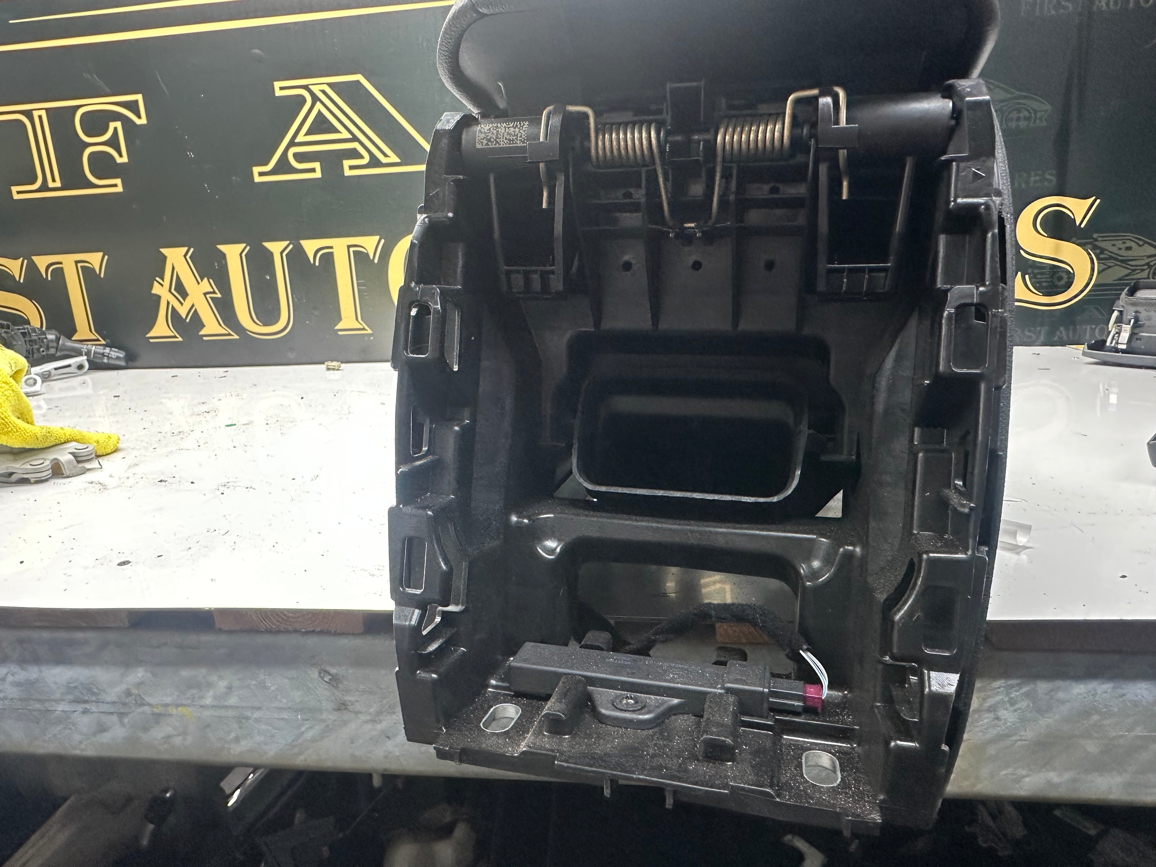 BMW 3 Series G20 G21 G28 2018-2024 Centre Console (106038715C) (5116 6806778)