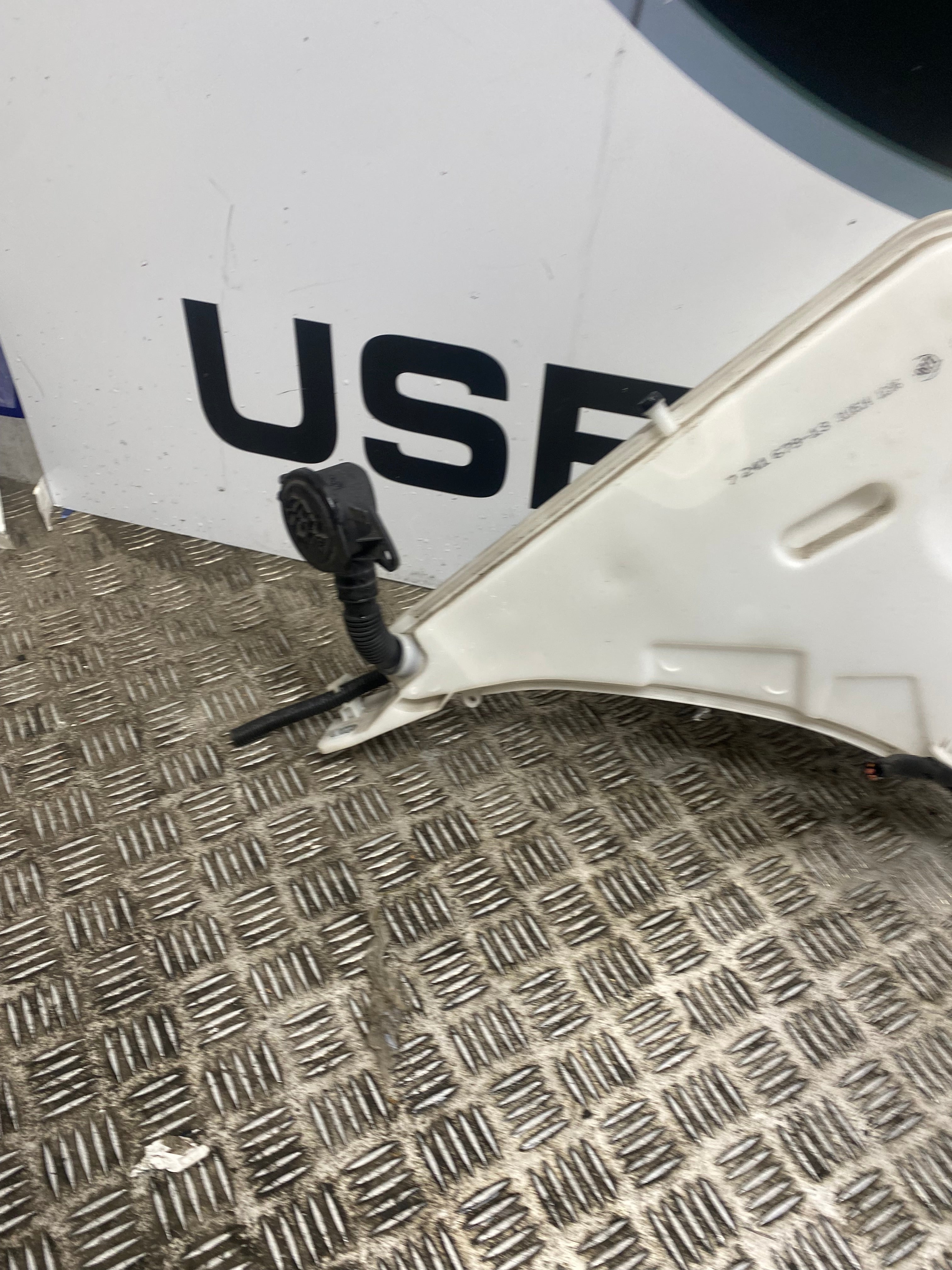 BMW 4 Series F36 Windscreen Washer Bottle & Washer Pump 2014–2021 (7241679-13)