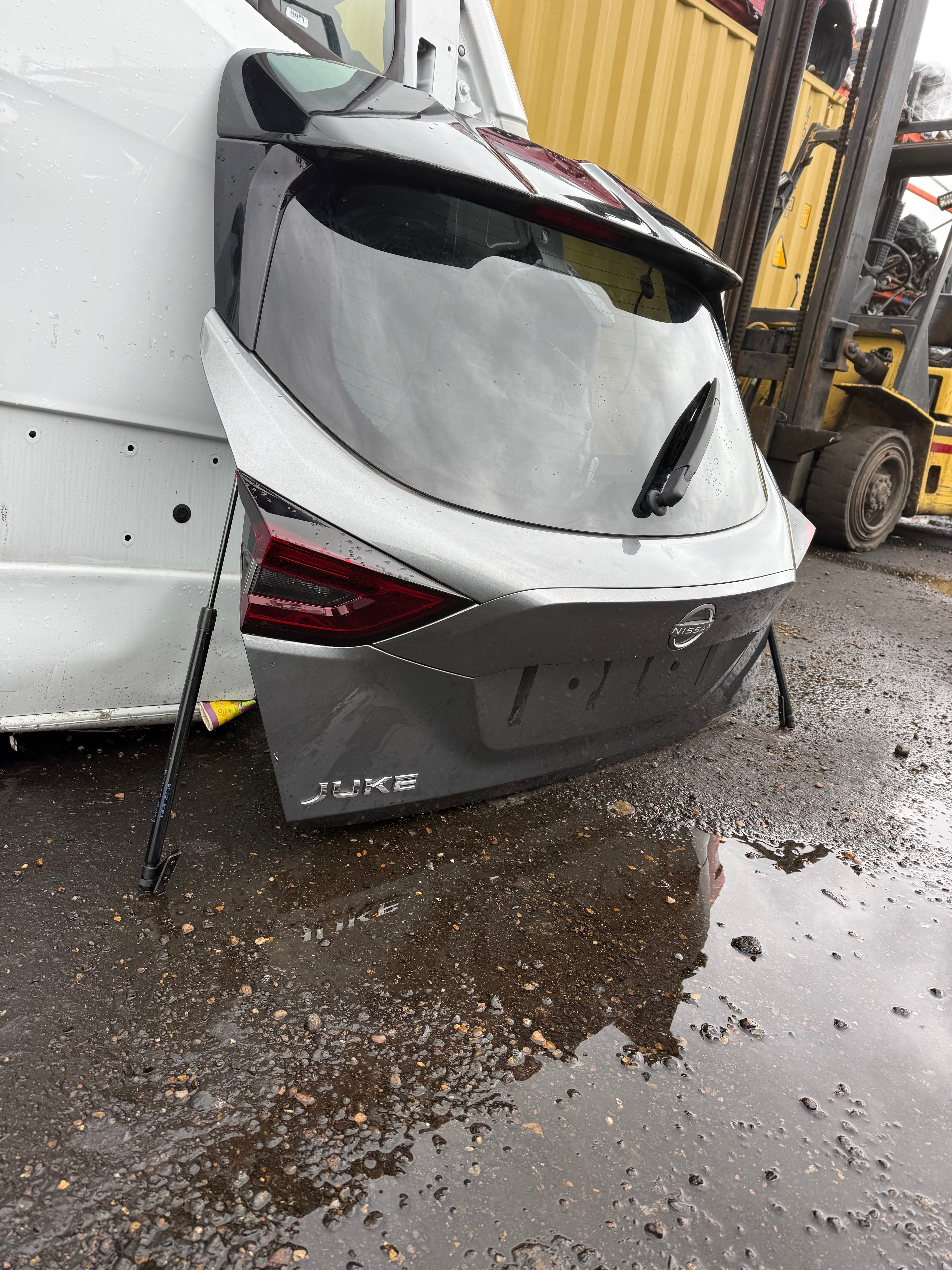 Nissan Juke 2022 Complete Tailgate