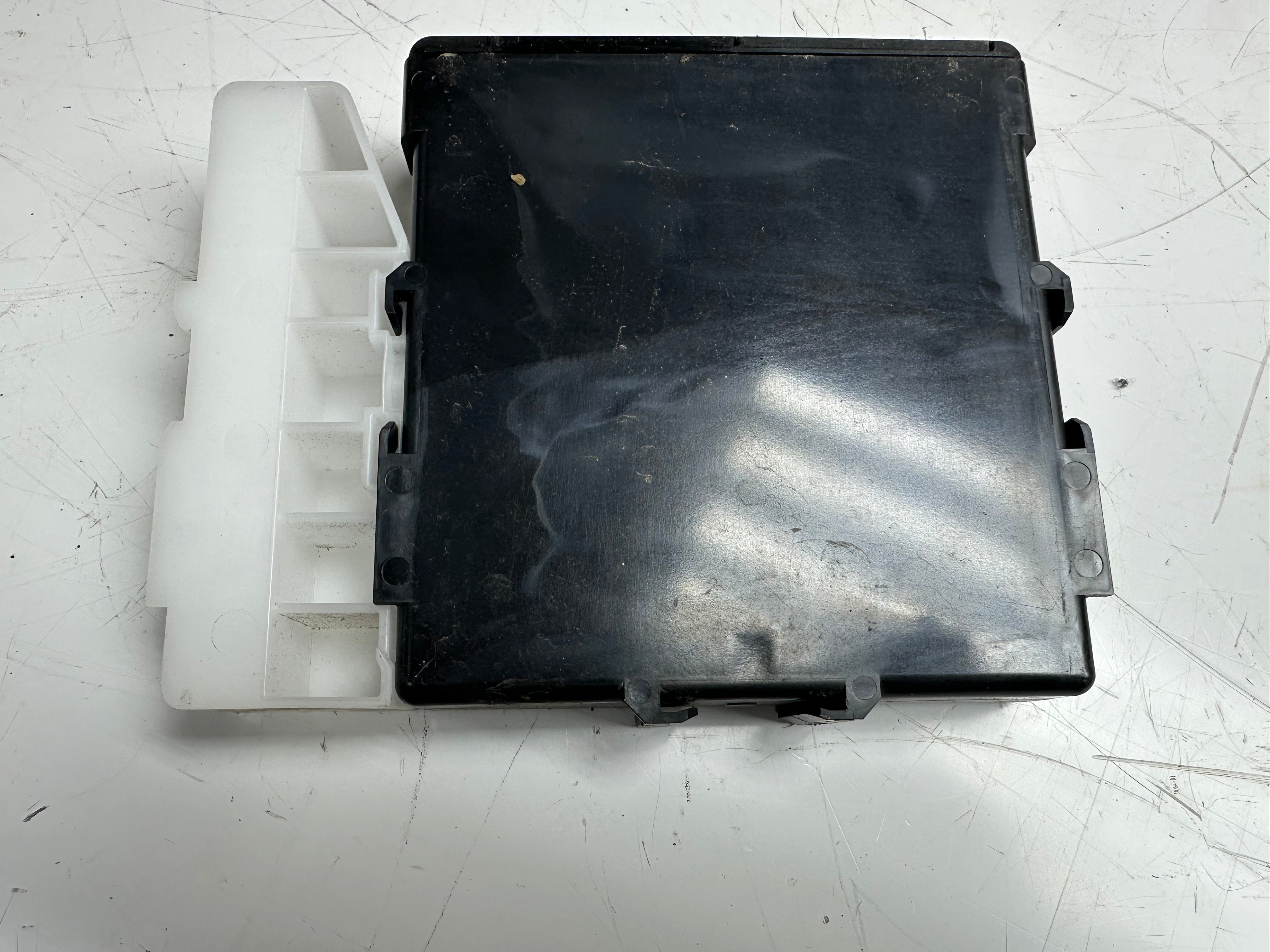 Toyota Yaris P21 Hybrid Control Unit / Module (89981-K0281) (MB286000-0280)