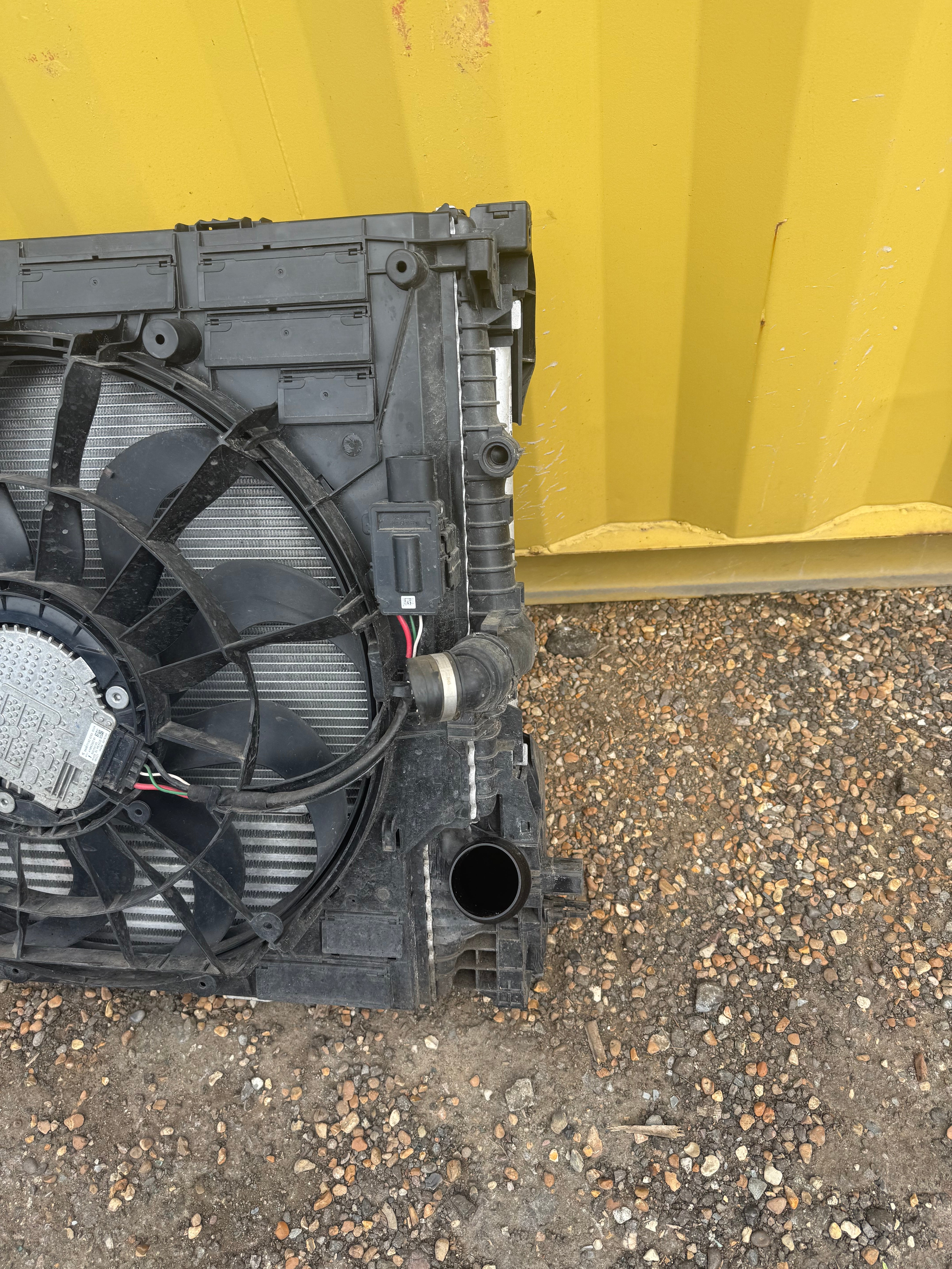 BMW X5 G05 X6 G06 X7 G07 40d 40dX 45eX Complete Rad Pack (8589038) (8589042)