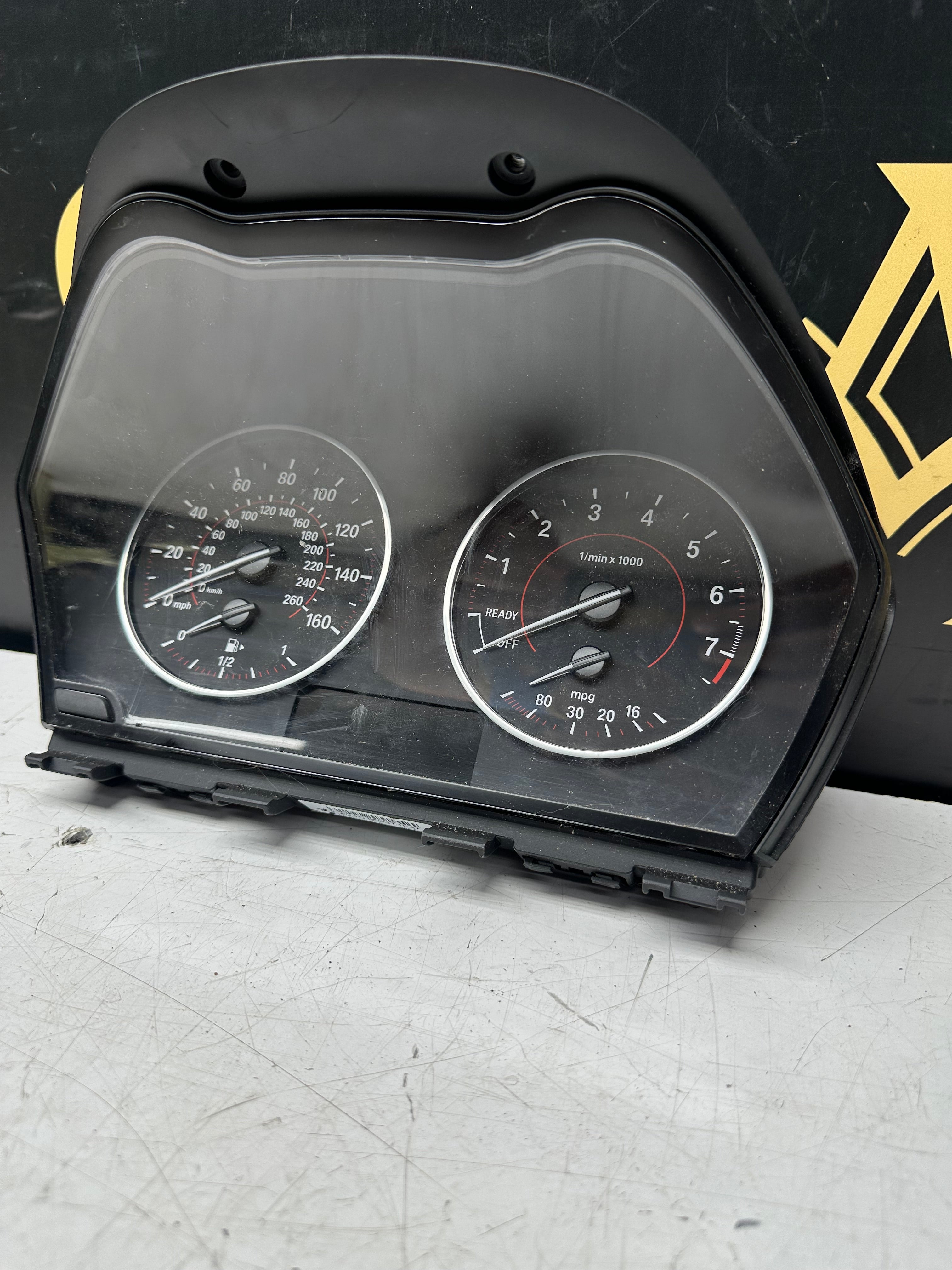 BMW X1 F48 Diesel Instrument Cluster / Speedometer (176494-11)