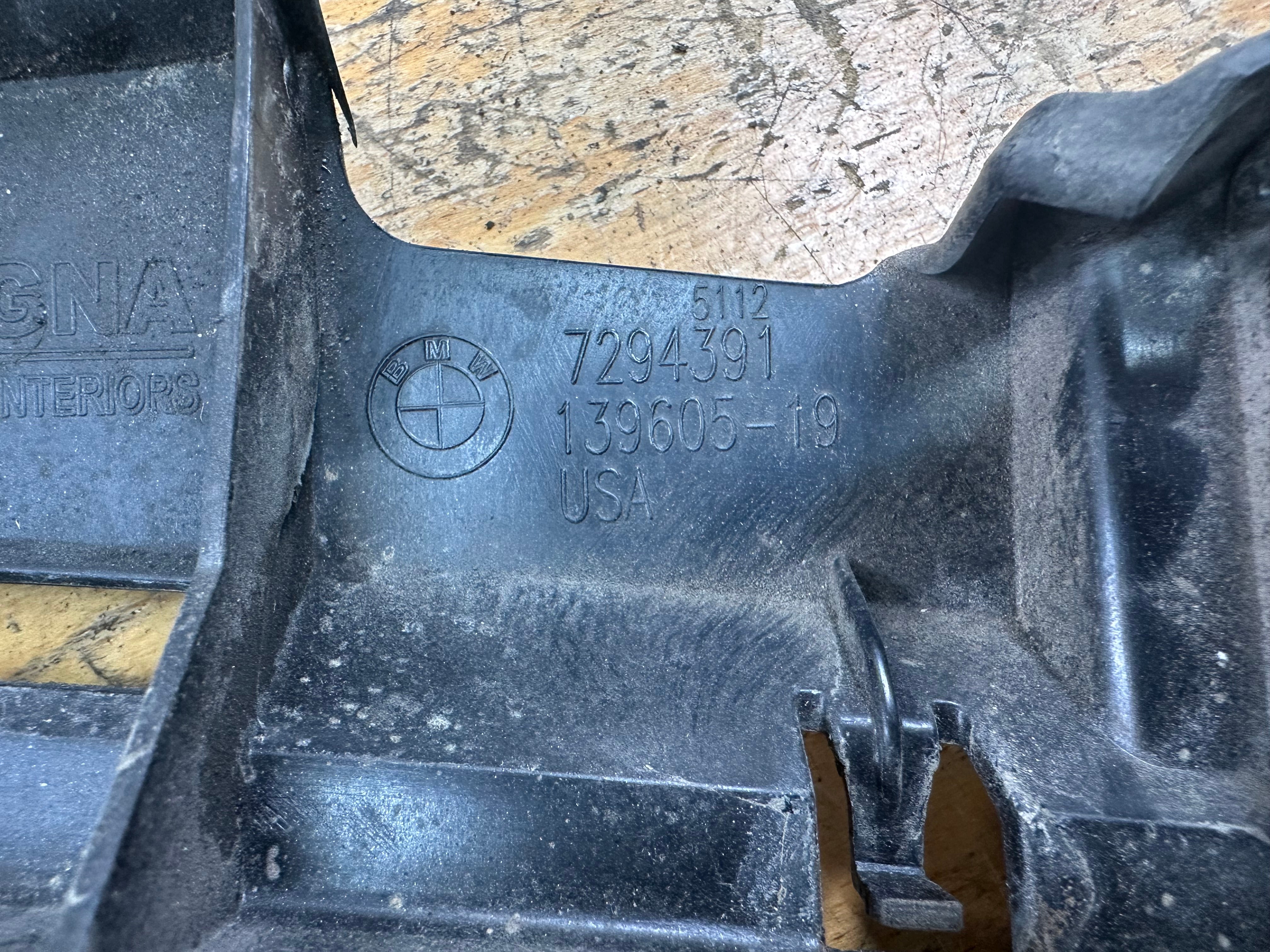 BMW X5 Series F15 Rear Bumper Centre Bracket Mount (7294391)