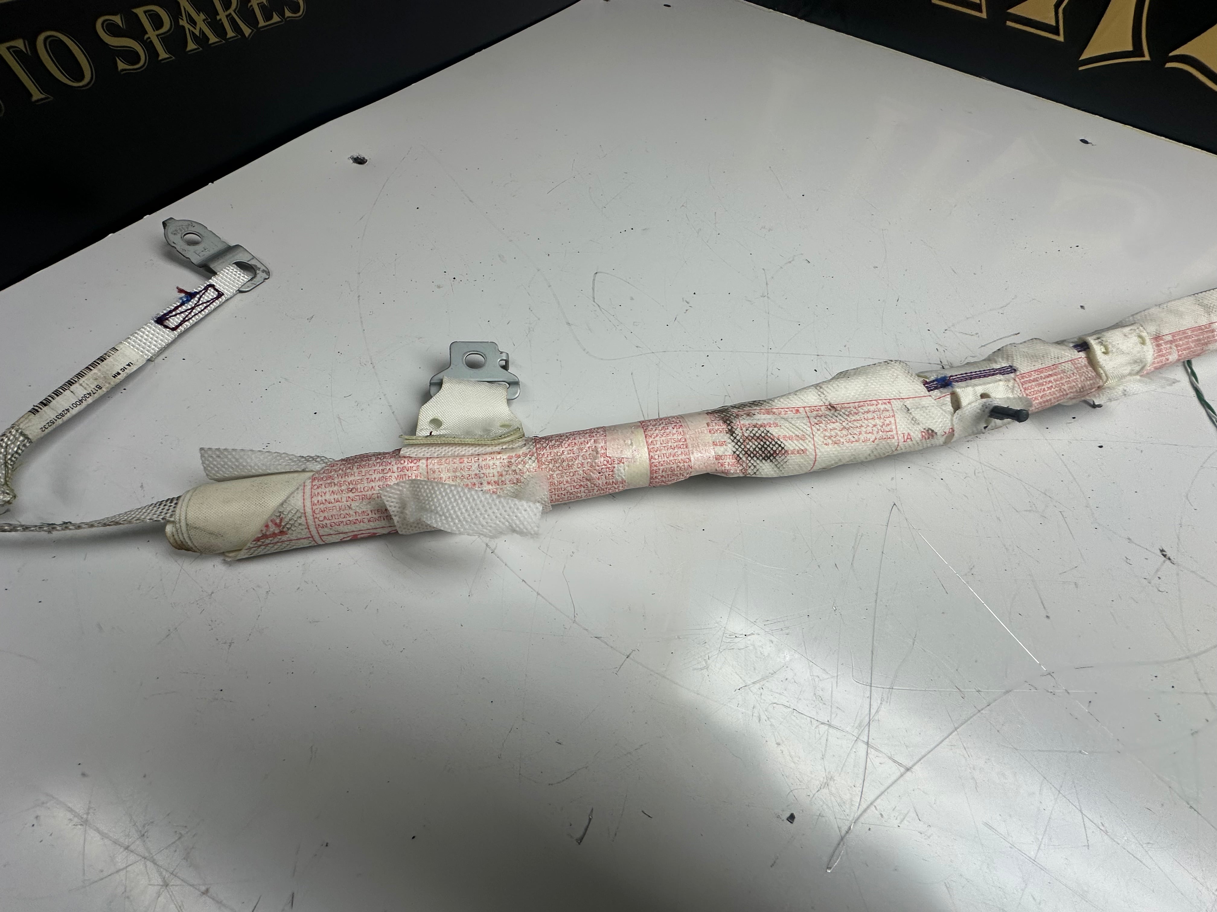 Hyundai i10 & Kia 2016 Right Curtain Airbag Mk2 (85020-89000)