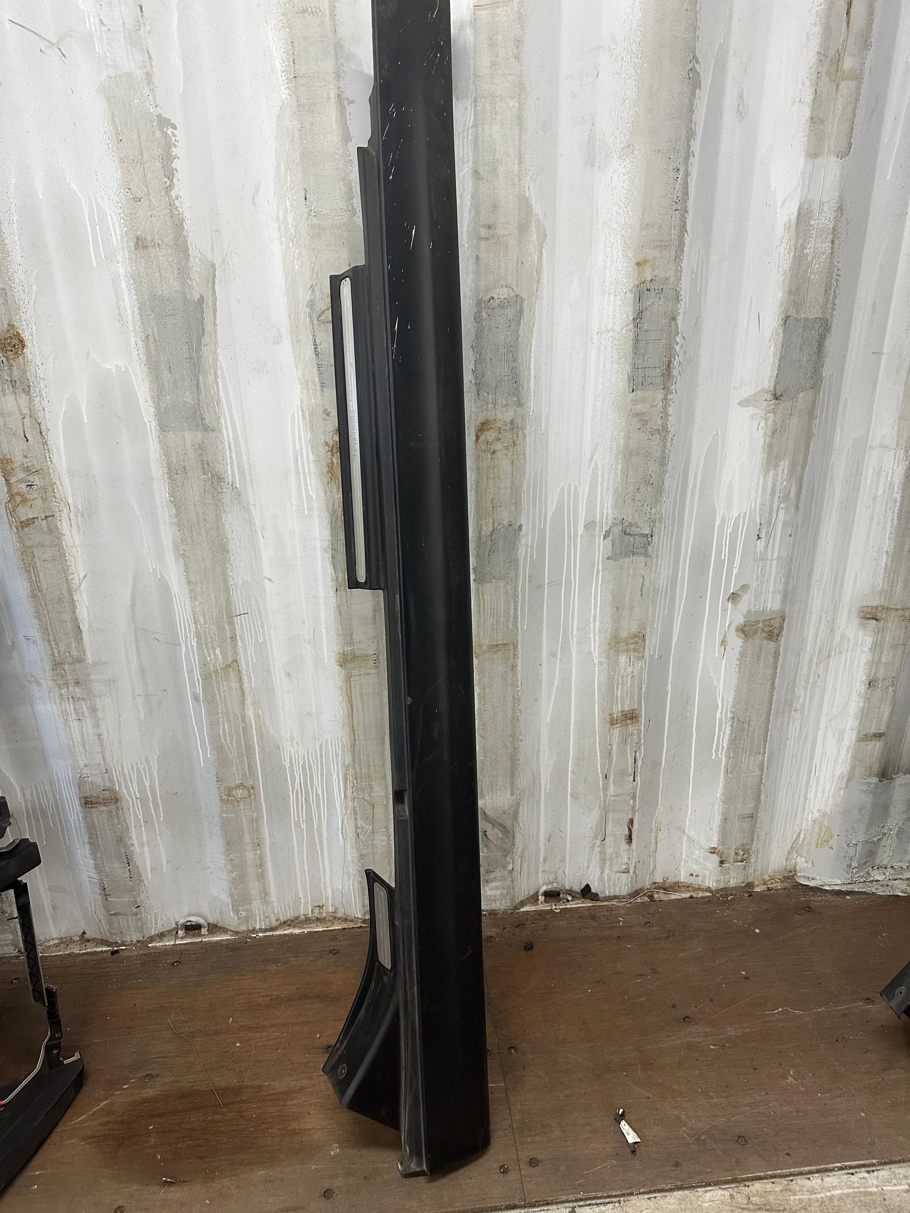 Mini Cooper Side Skirt Right – 2014–2024