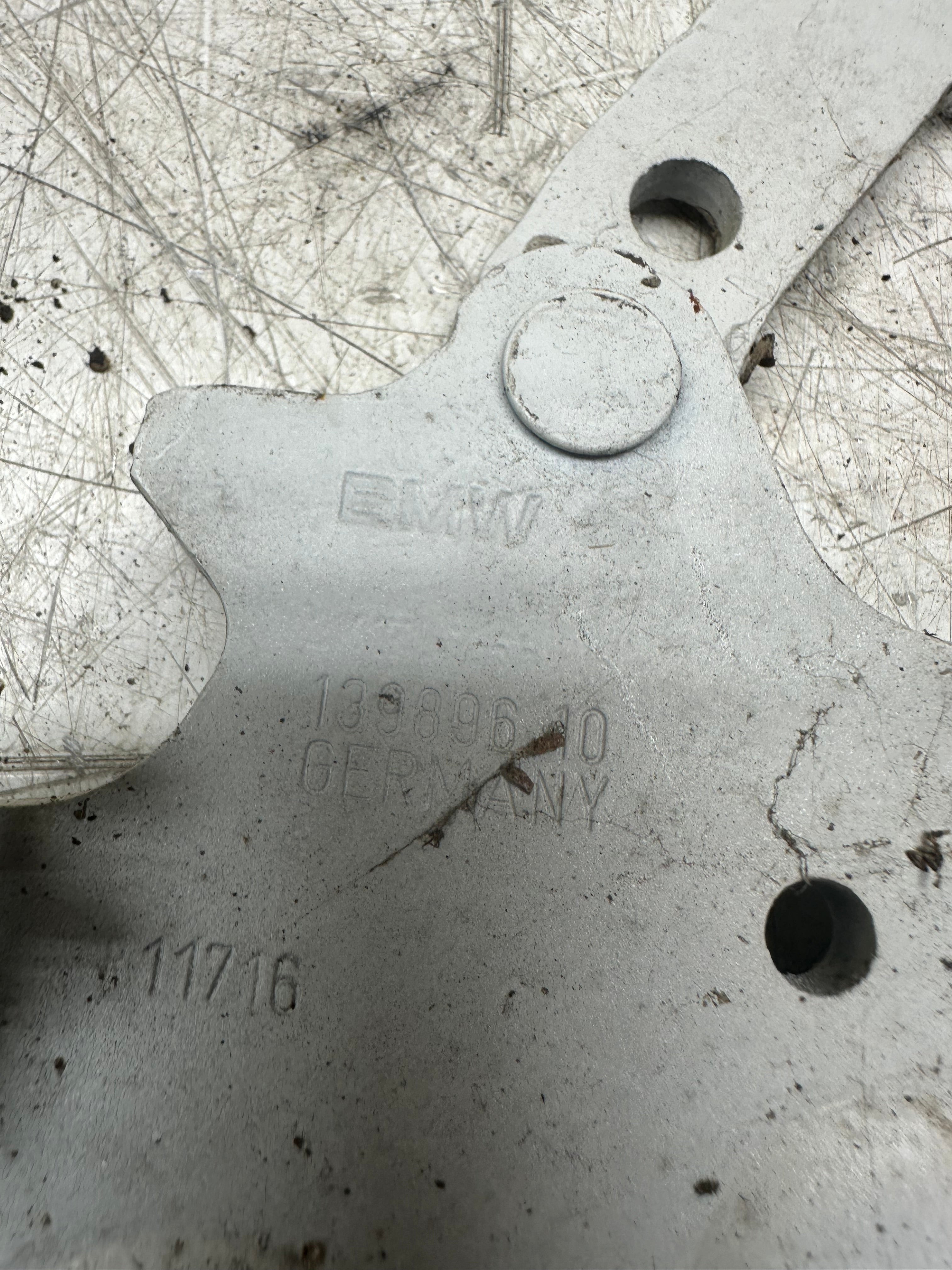 BMW 3 Series F30 Bonnet / Hood Hinges  (13989610)