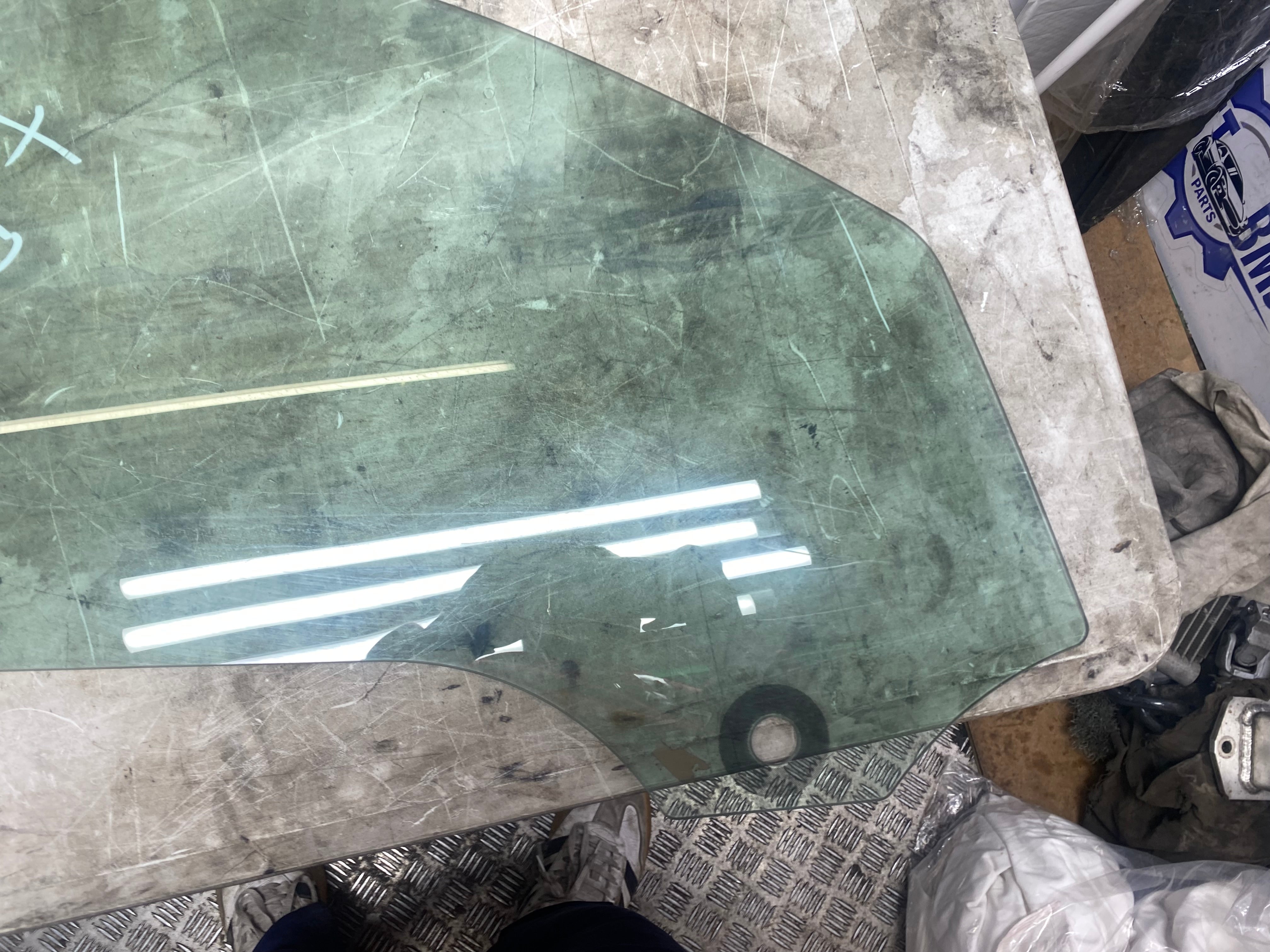 BMW 1 Series F21 Front Driver Side Window Glass 2012–2019