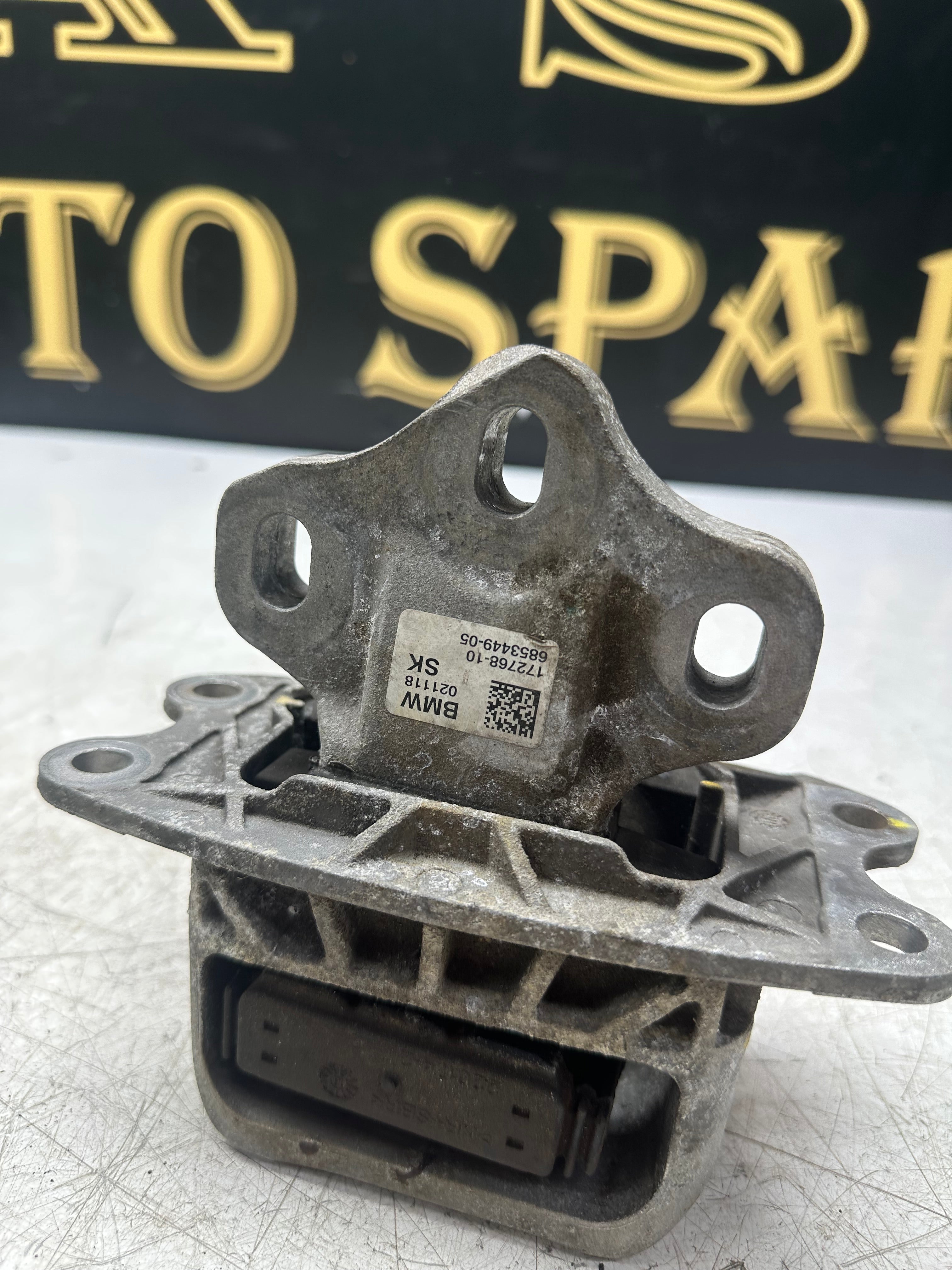 BMW 1 Series/2 Series/X1/X2 Left Side Engine Gearbox Mount 6853449 2014–2025