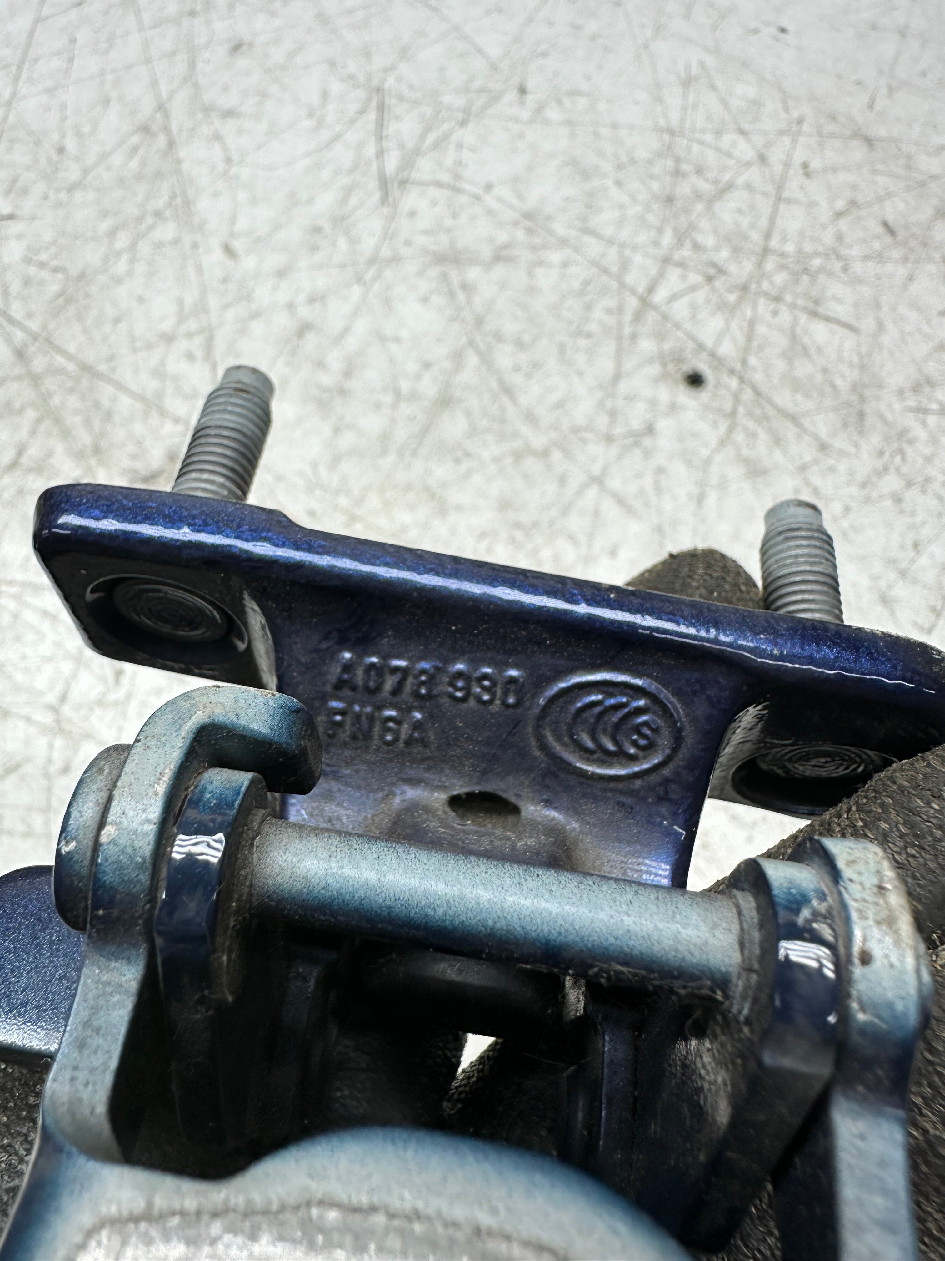 BMW 2 Series F46 Gran Tourer Tailgate Hinge – 7318932