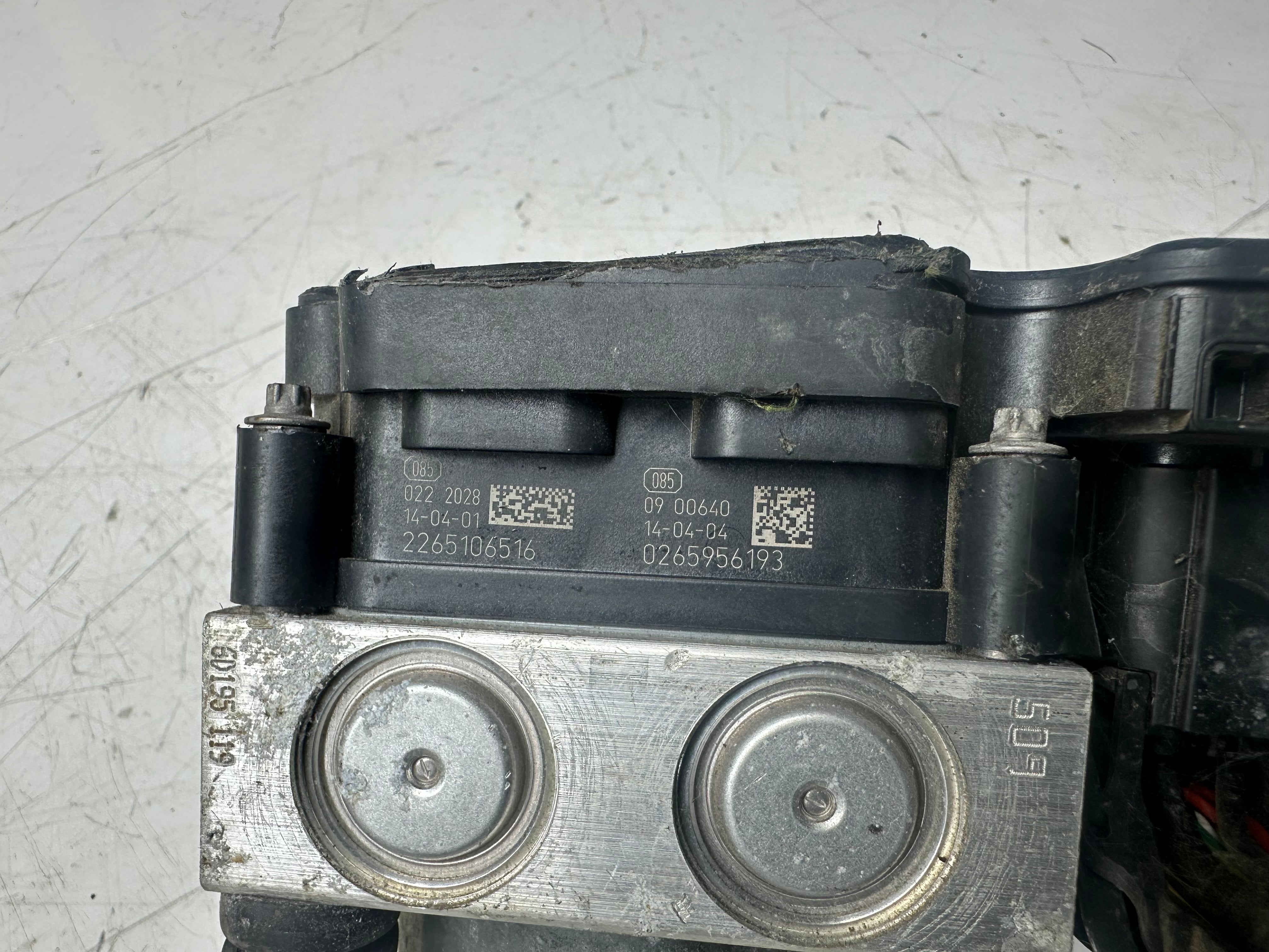 Suzuki Swift ABS ECU Control Unit (56110-60PA0) (0265956193)