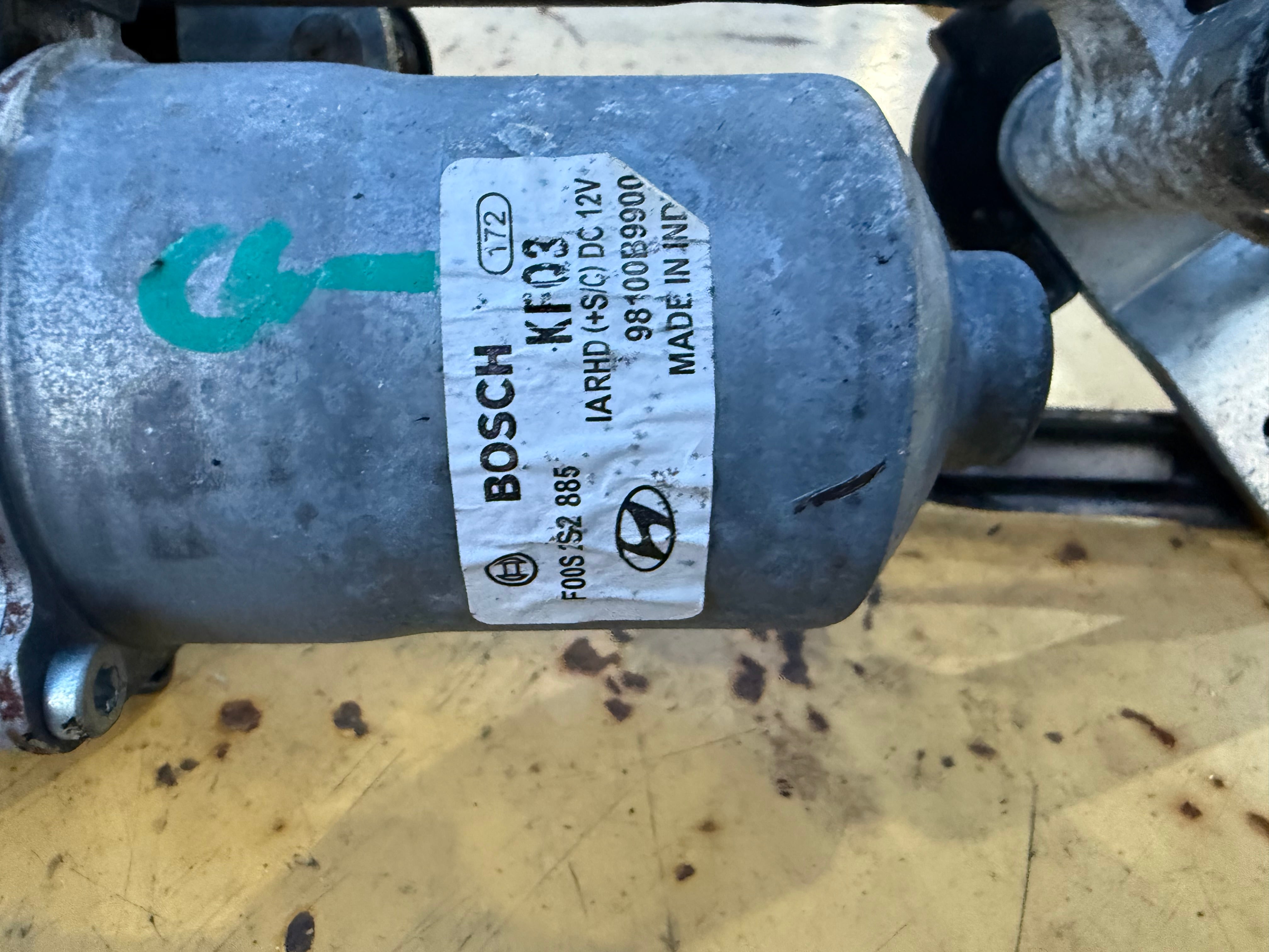 Hyundai i10 2016 Wiper Motor & Linkage (98100B9900)