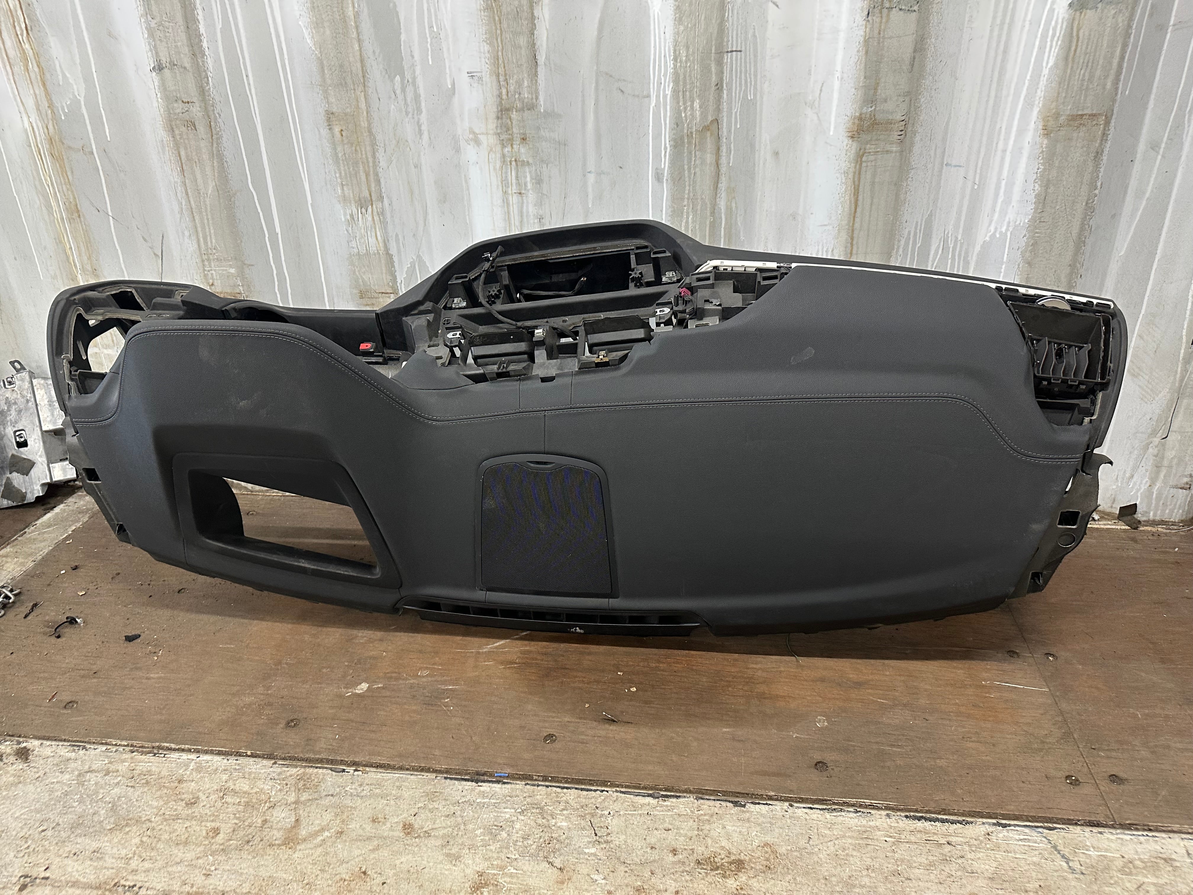 BMW iX3 / X3 / X4 G01 LCI Dashboard Black RHD – 2022–2024