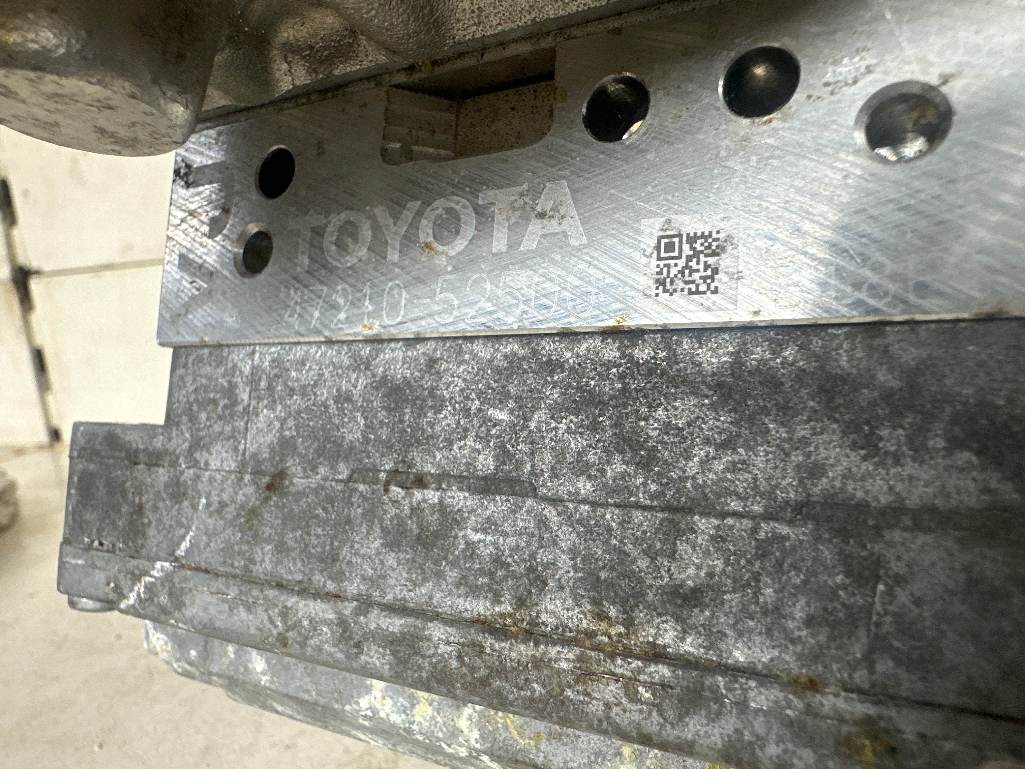 Toyota Yaris 2015–2020 1.5 Hybrid ABS Pump Module (47210-52500) (47270-47030)