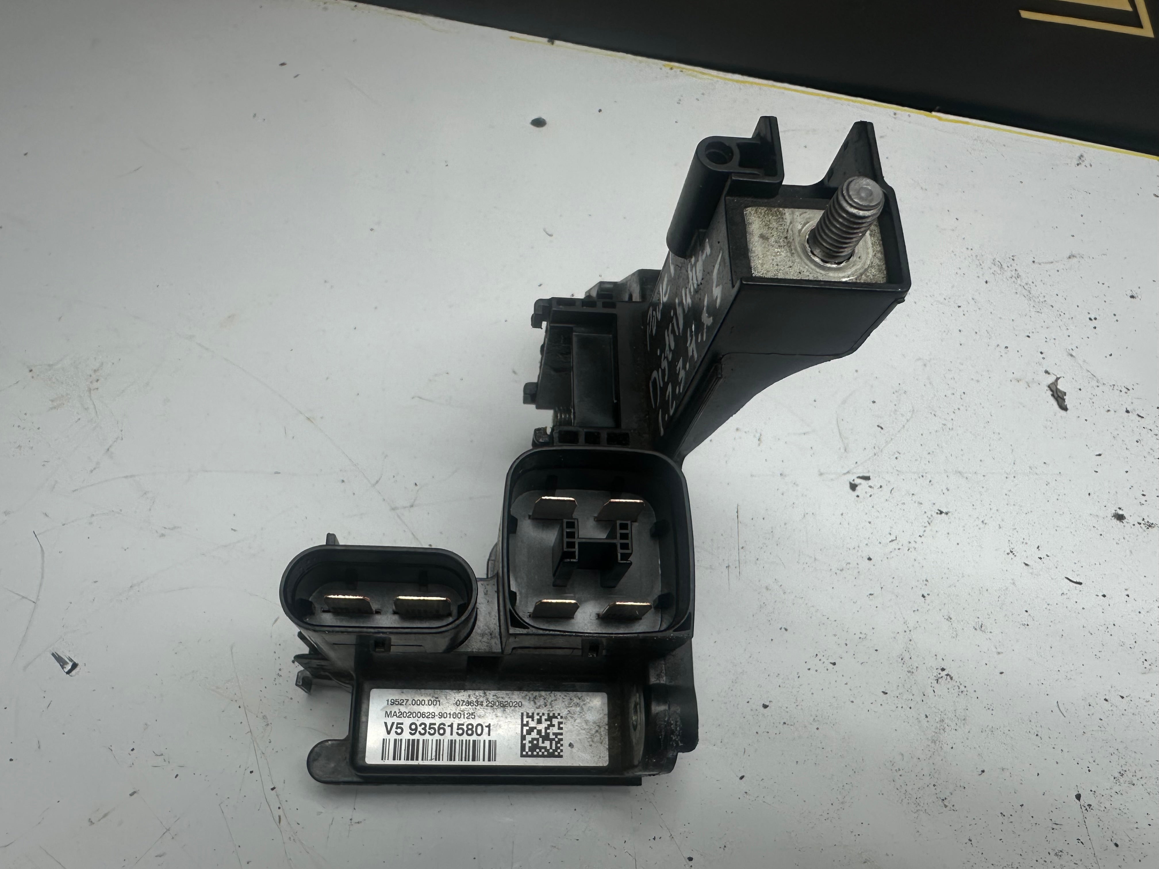 BMW 3 Series EXTERNAL IGNITION DISTRIBUTOR (V5 935615801)