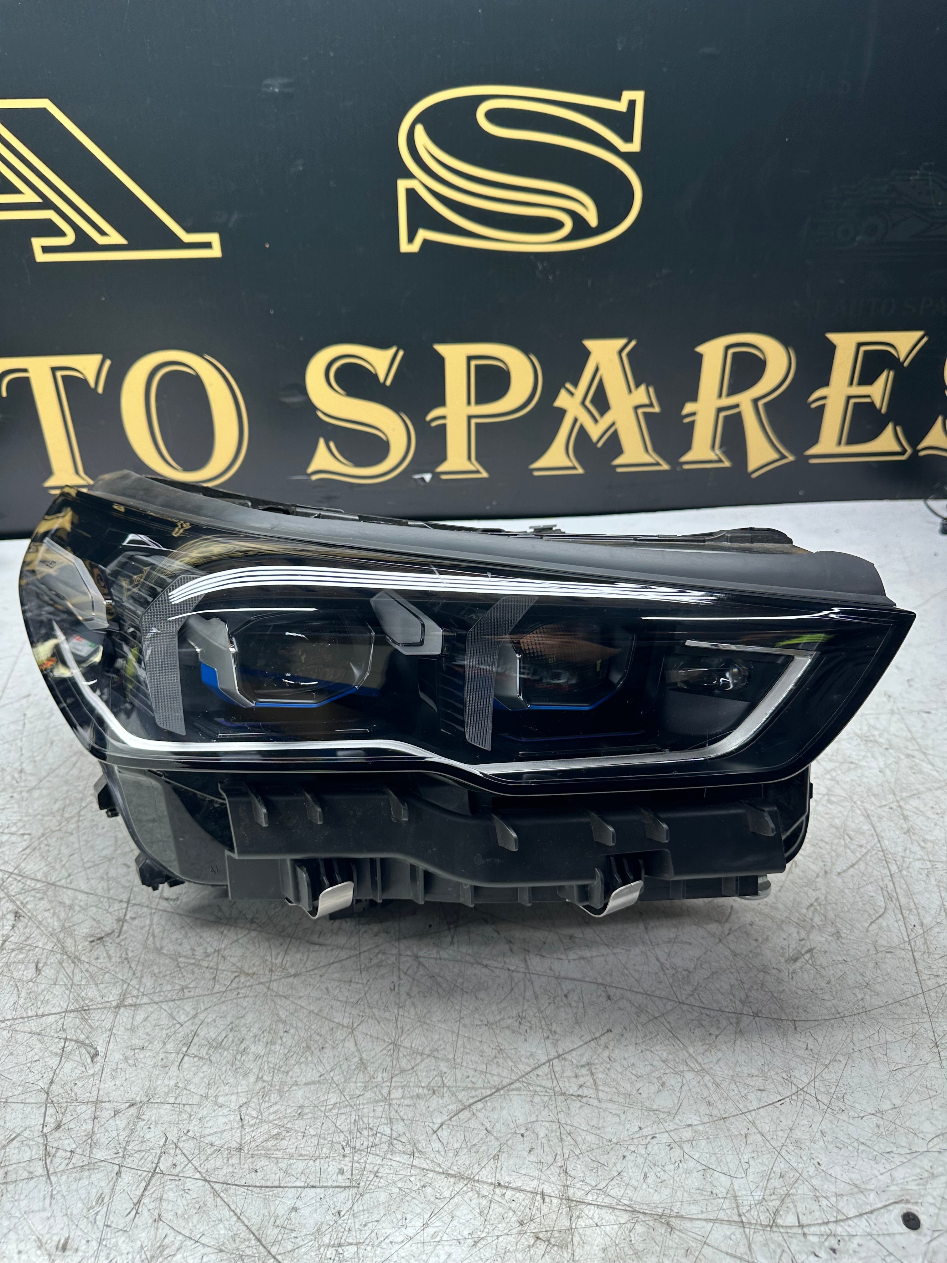 BMW 5 Series G60 LED O/S Driver Headlight Complete with Modules (5A798D4-09)