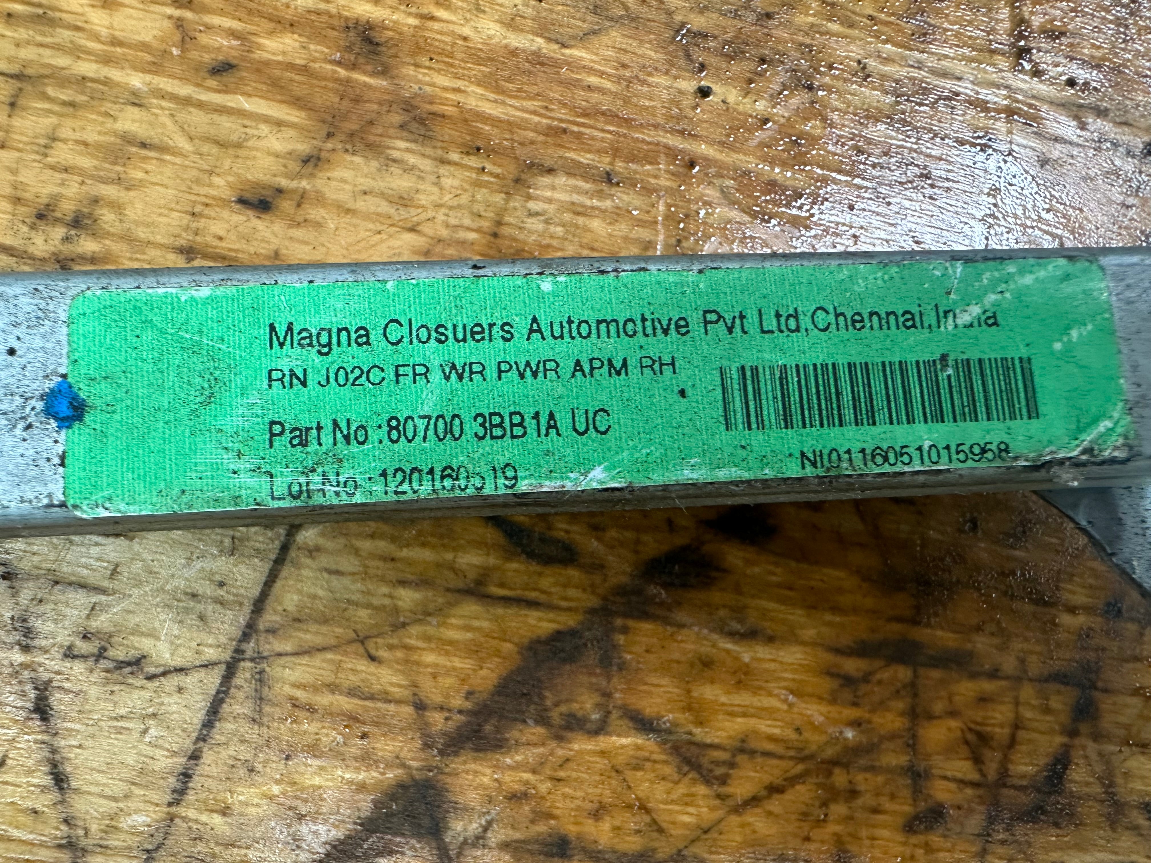 Nissan Note 2016 Right Front O/S/F Window Regulator (80730-1HB2A) (1061018)