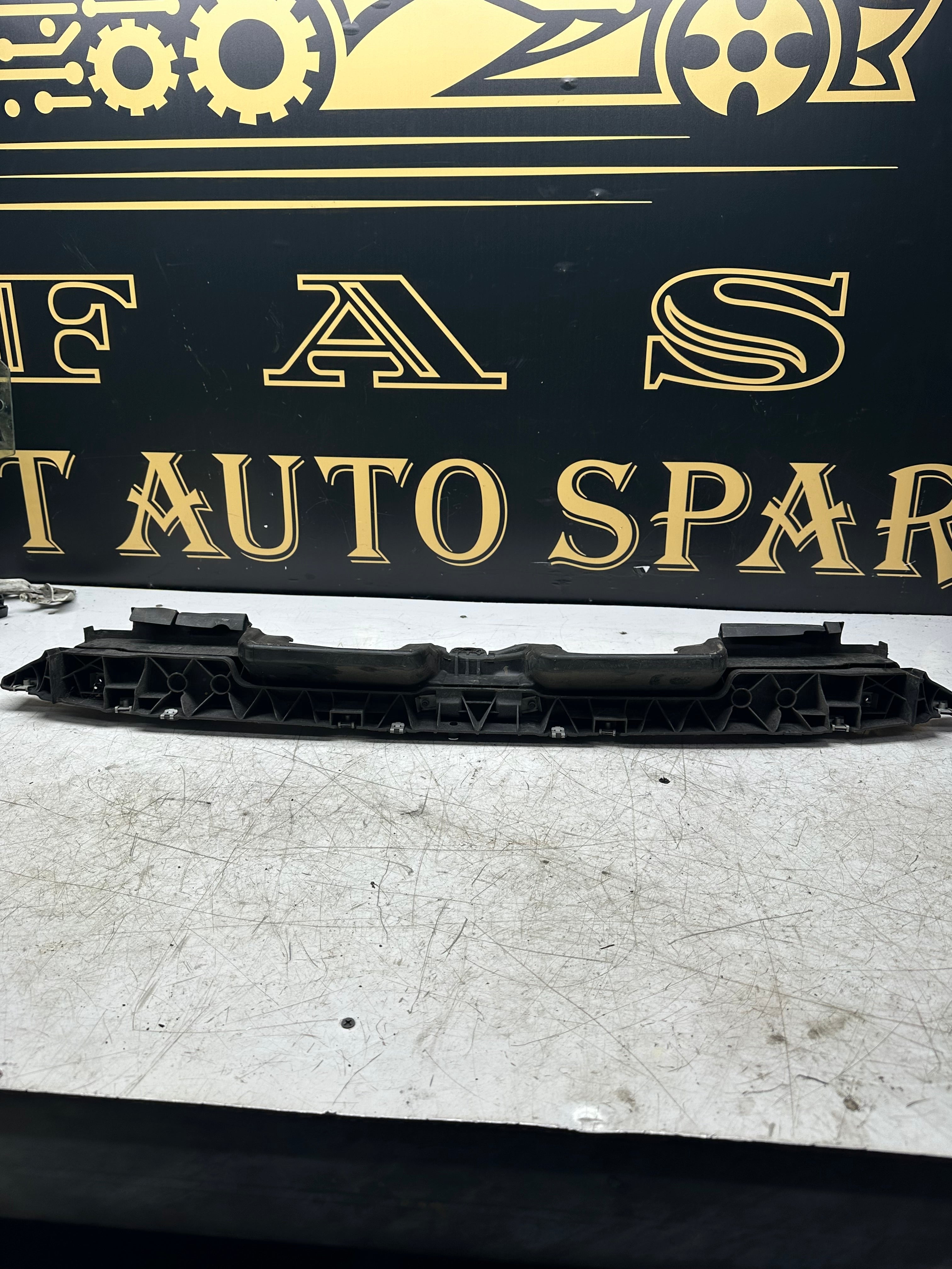 BMW 1 Series F40 Air Duct Cover Upper – 7457057 (2019–2024)