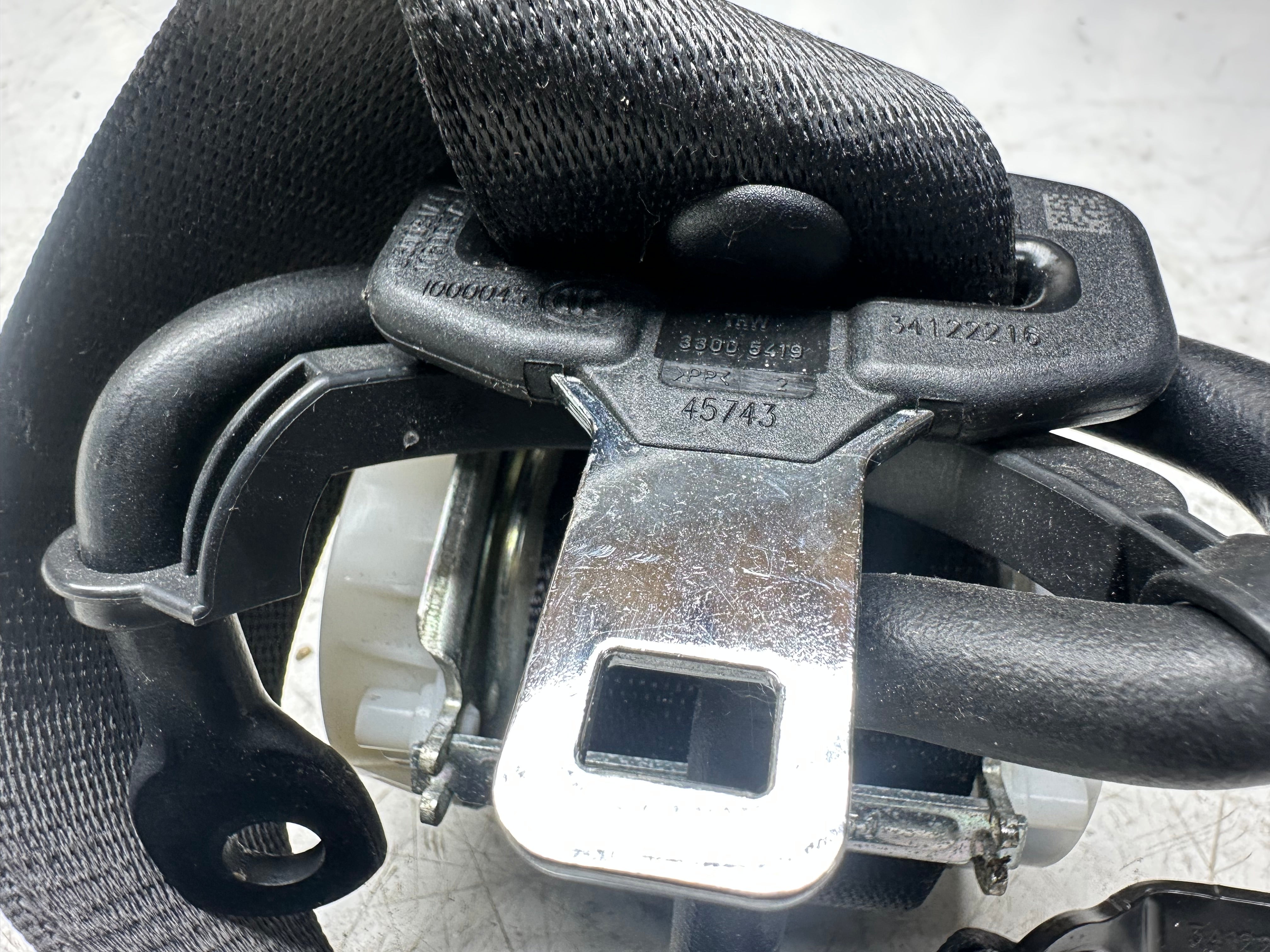 BMW i3 I01 2018-22 LCI Seat Belt Driver Rear Right Side Black (34128955D)