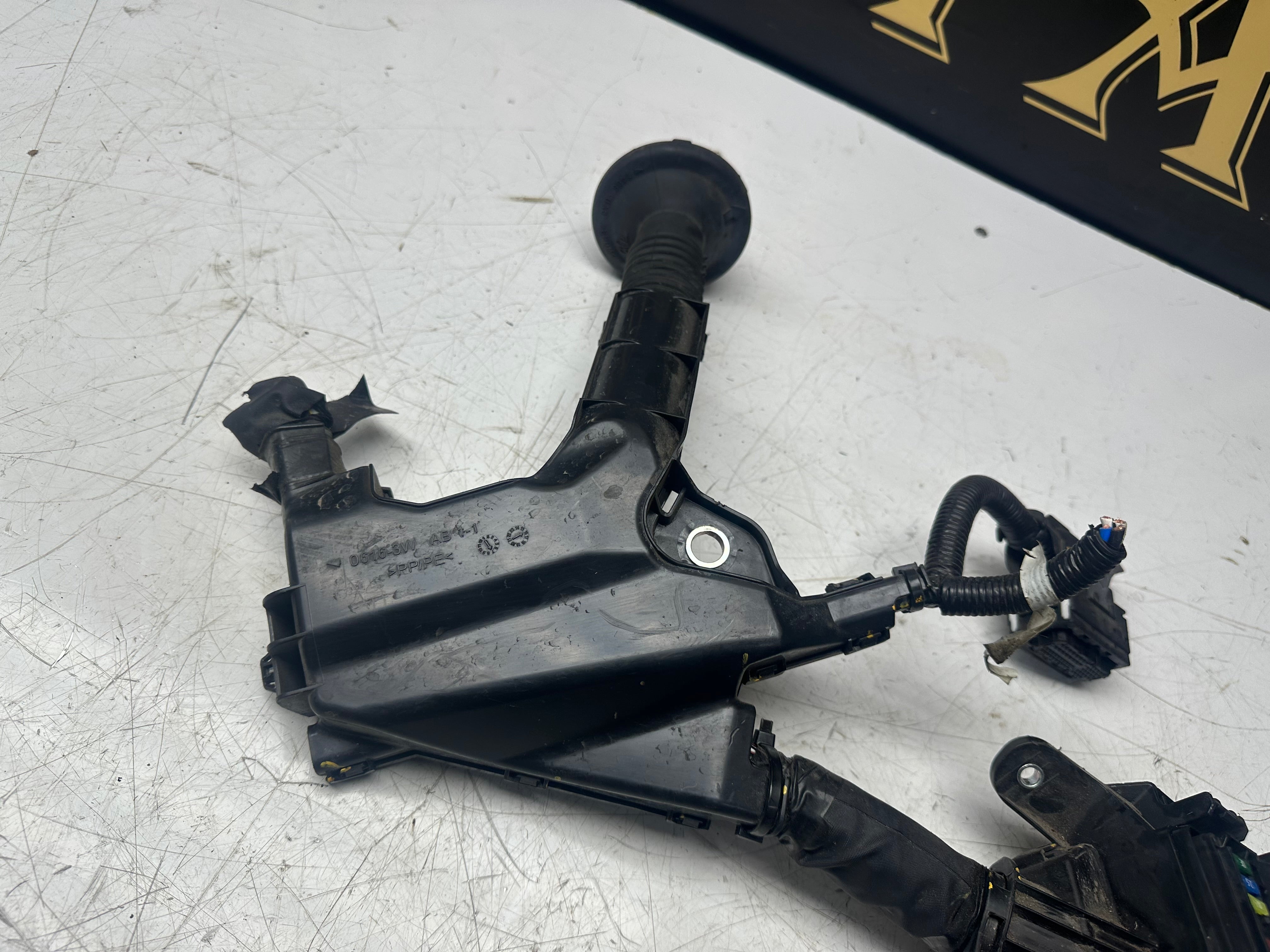 Toyota C-HR Fuse Module 2020 (82111F4520)