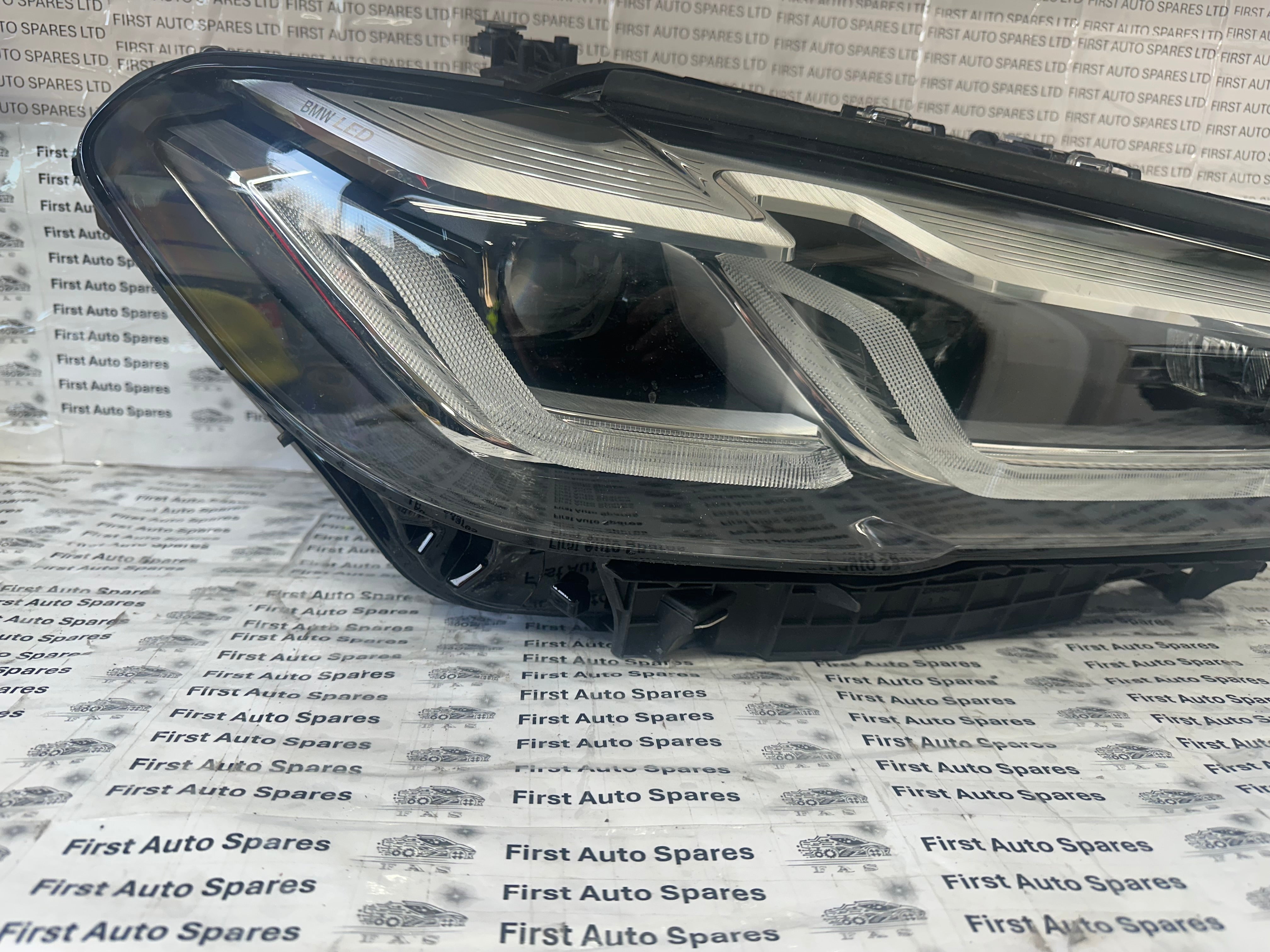 BMW 5 Series G38 G30 LED Right Headlight (9479274-10)
