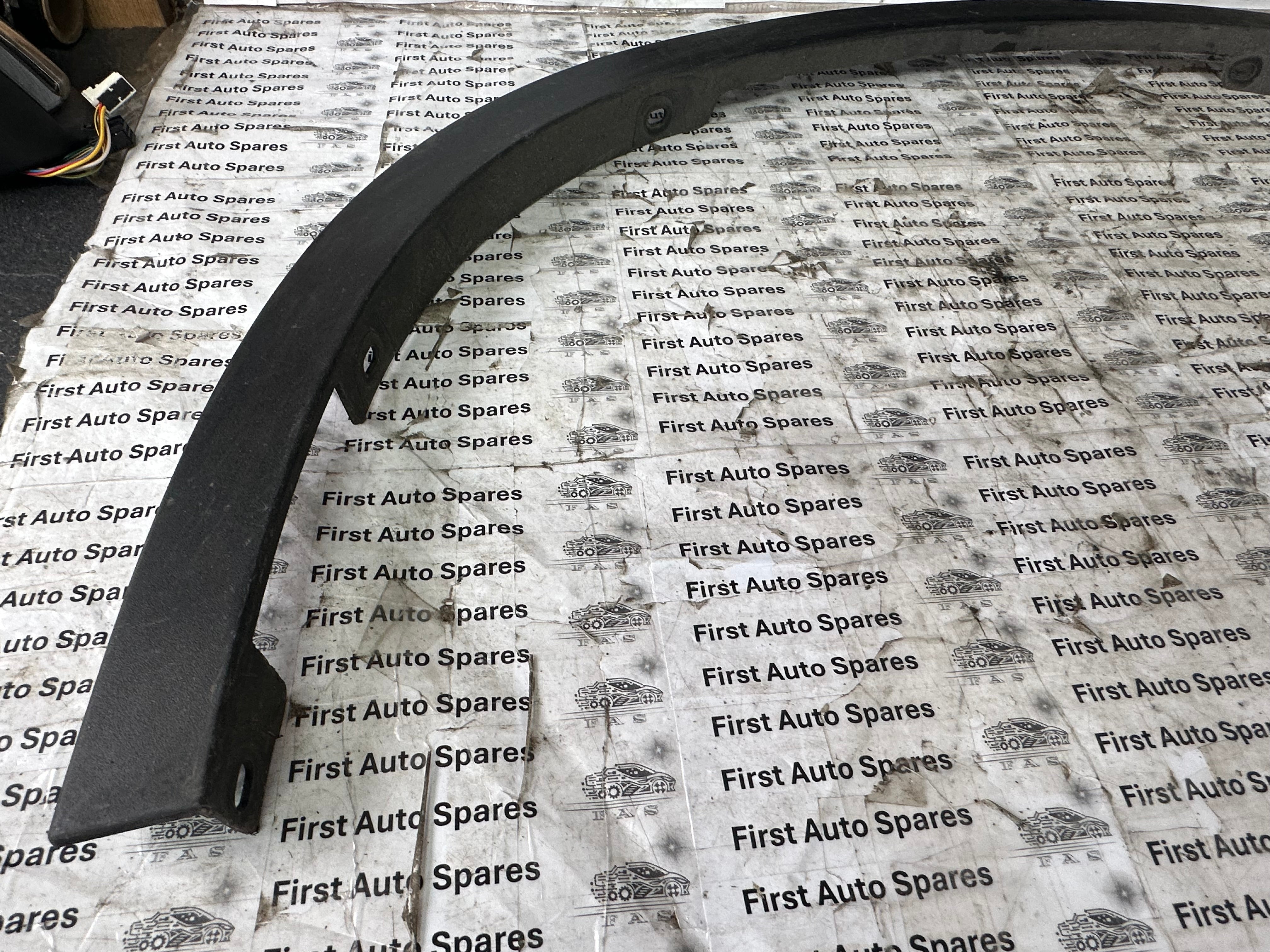 BMW X1 F48 Wheel Arch Wing Trim Rear Right (7332340)