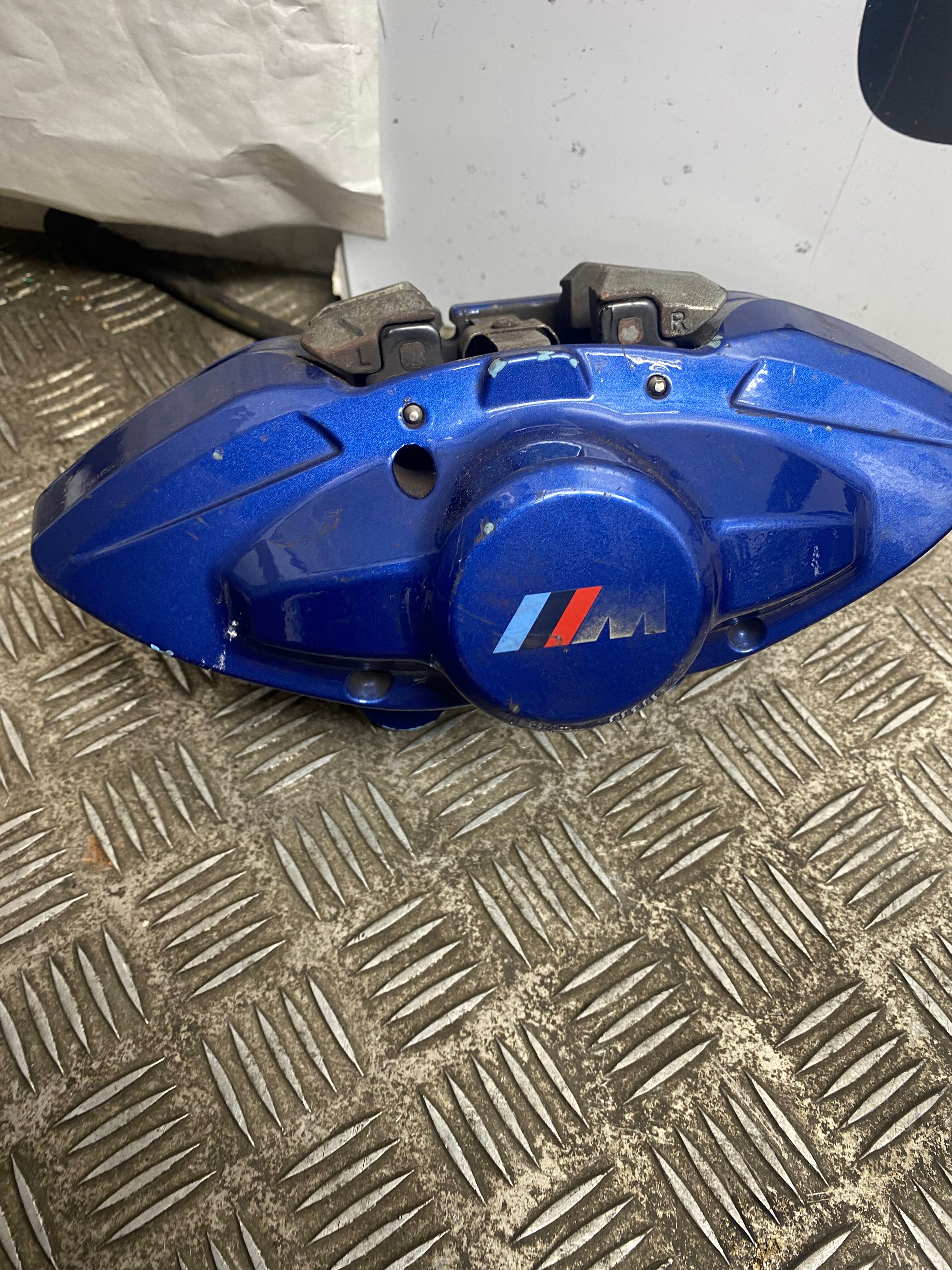 BMW 1 Series/2 Series/3 Series/4 Series M Sport Brake Caliper Set & Brake Discs – F20/F22/F30/F32/F33/F36 – 2012–2019 (6799465 / 6799461)