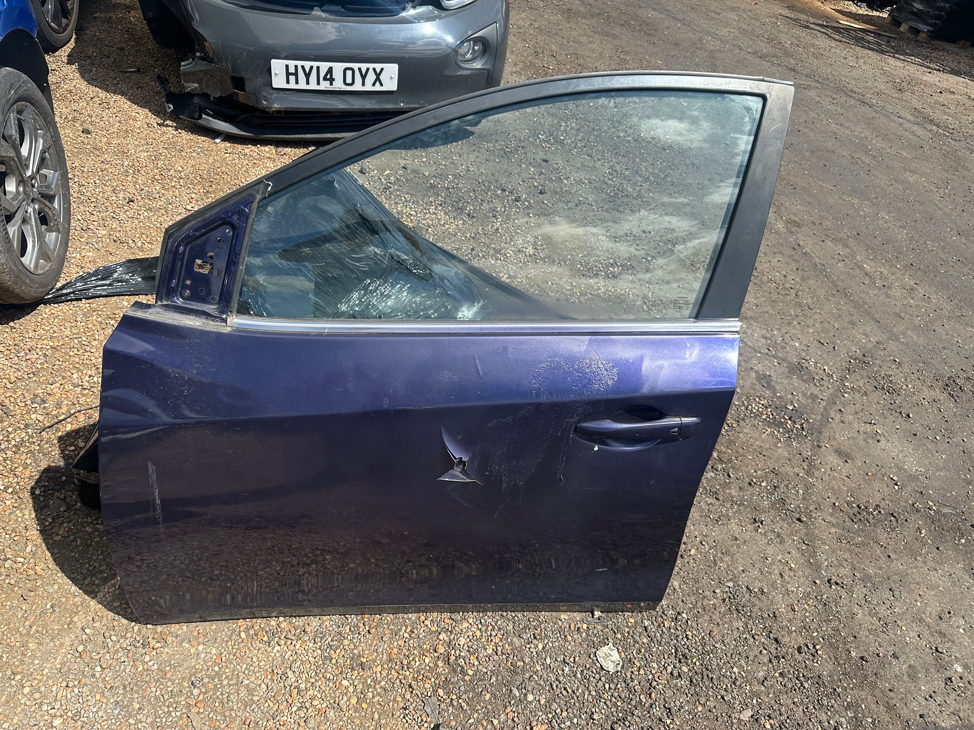 Nissan Pulsar 2014–2018 N/S/F Left Front Door – Colour Code: RBR (Blue)