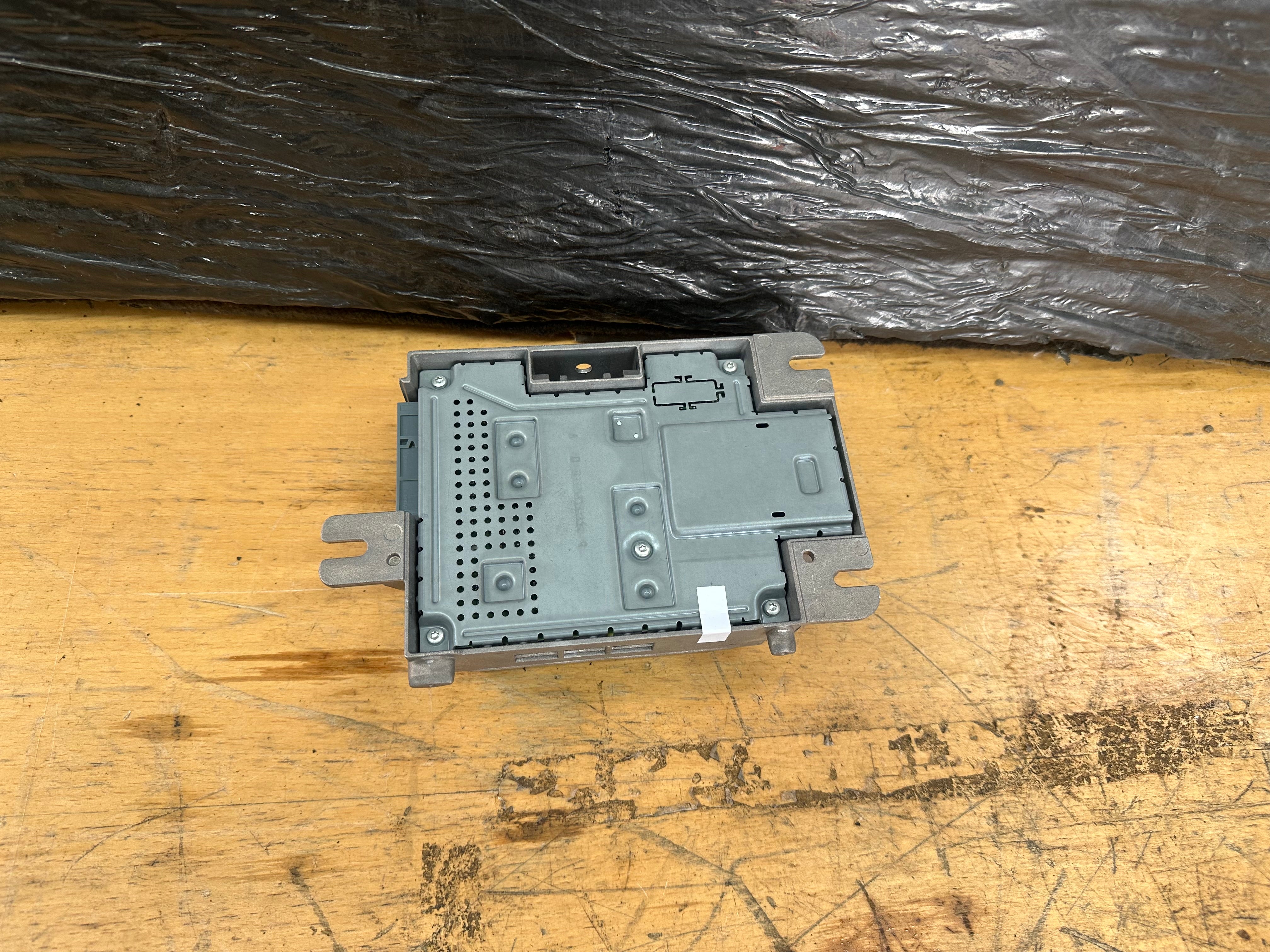 BMW X5 Series F95 G05 2019 Harman Tuner Audio Sound Amplifier (HV 8779573 01)