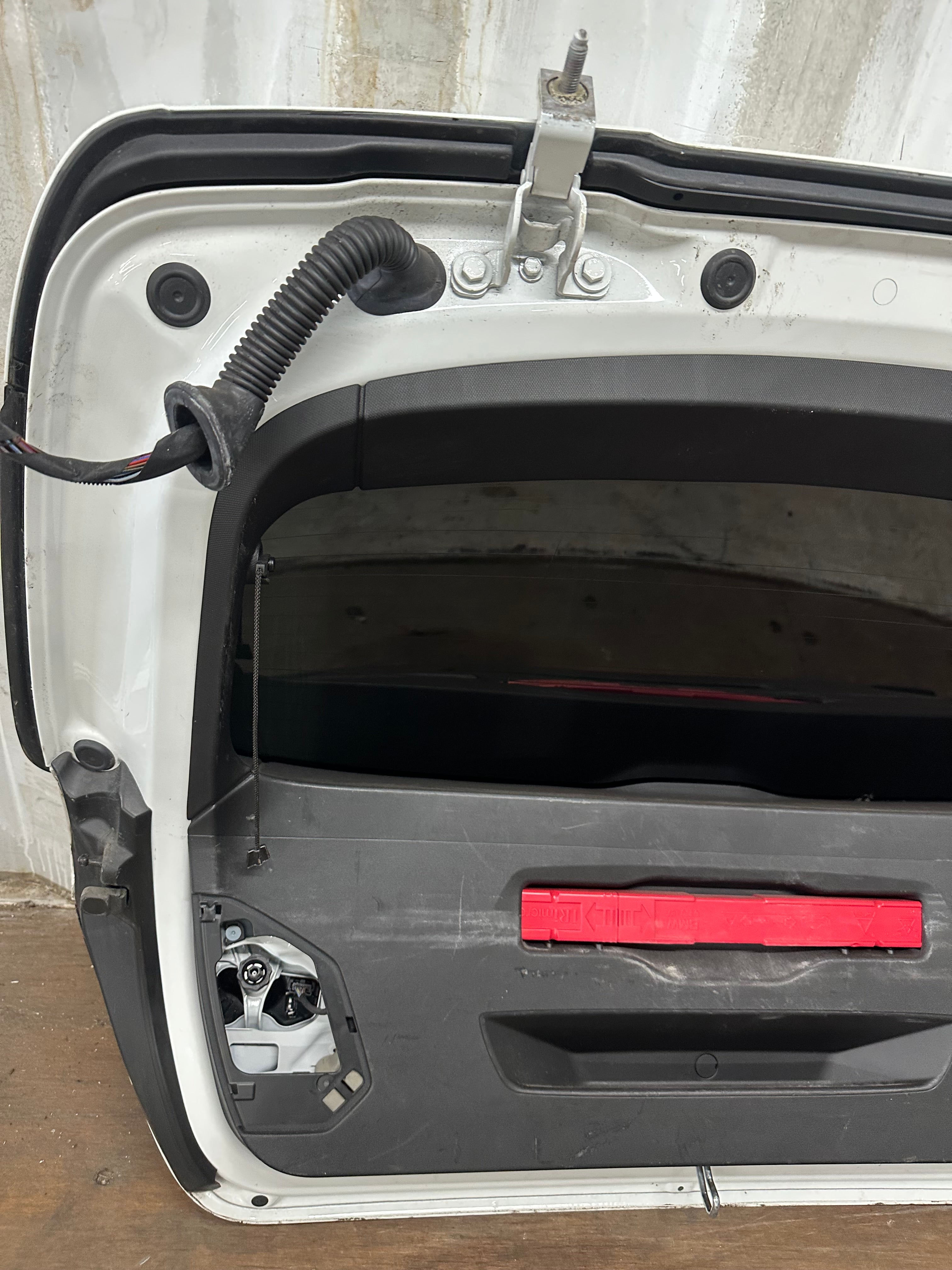 BMW 1 Series Boot Lid – 2019-2024 (WHITE)