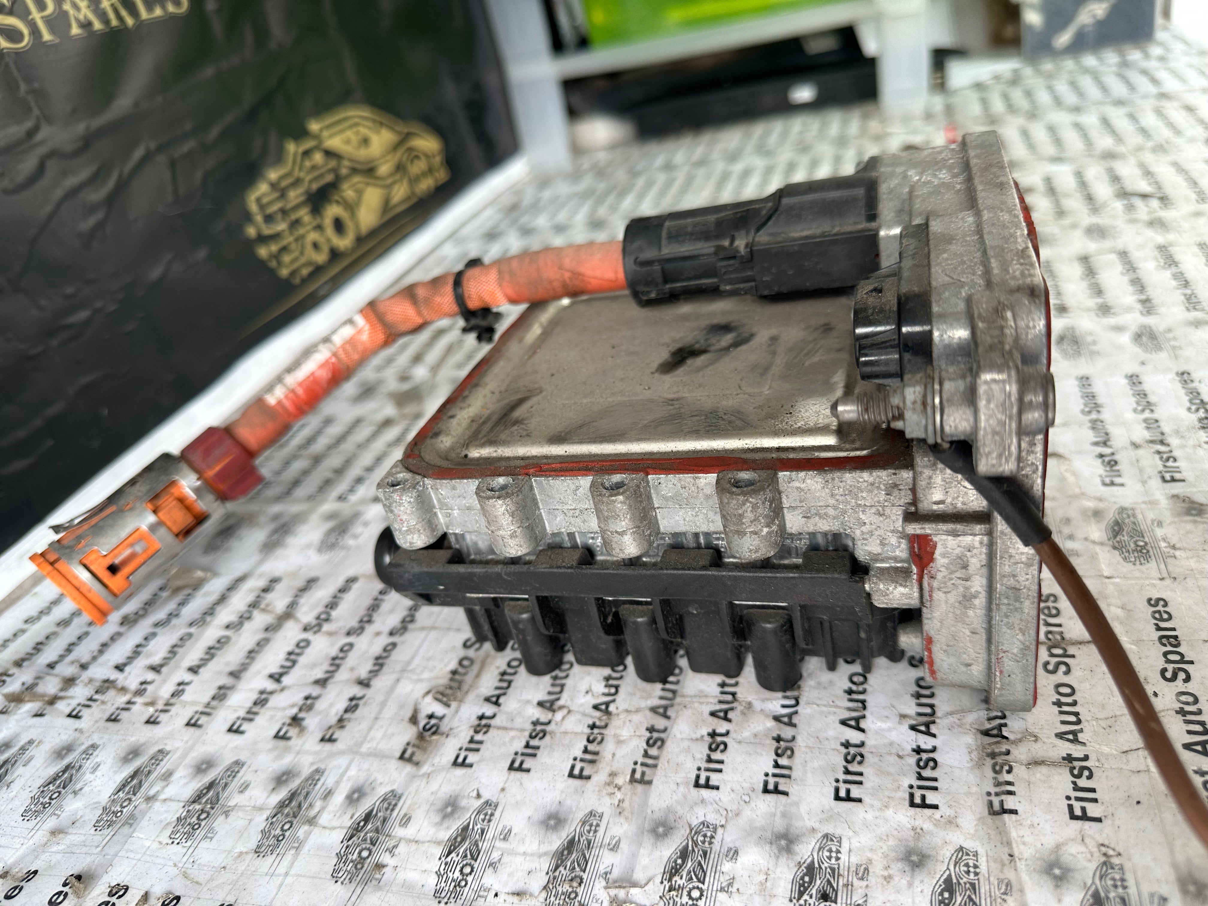Mercedes-Benz Sprinter Electric Coolant Heater (A0008357300)