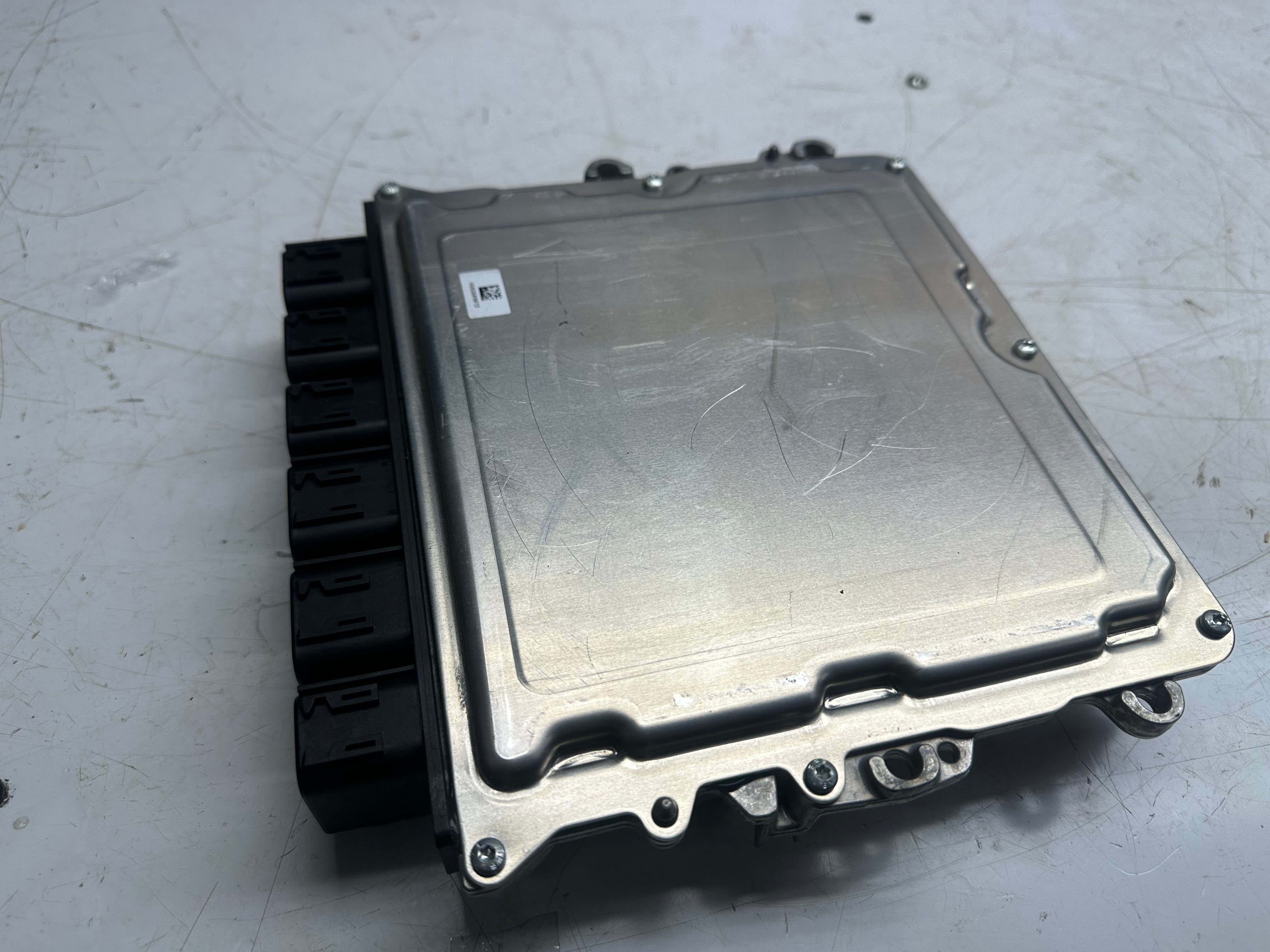 BMW G82 M4 Competition 2021 Engine Control Unit Module ECU (5A40A24) (5A40A24-01)