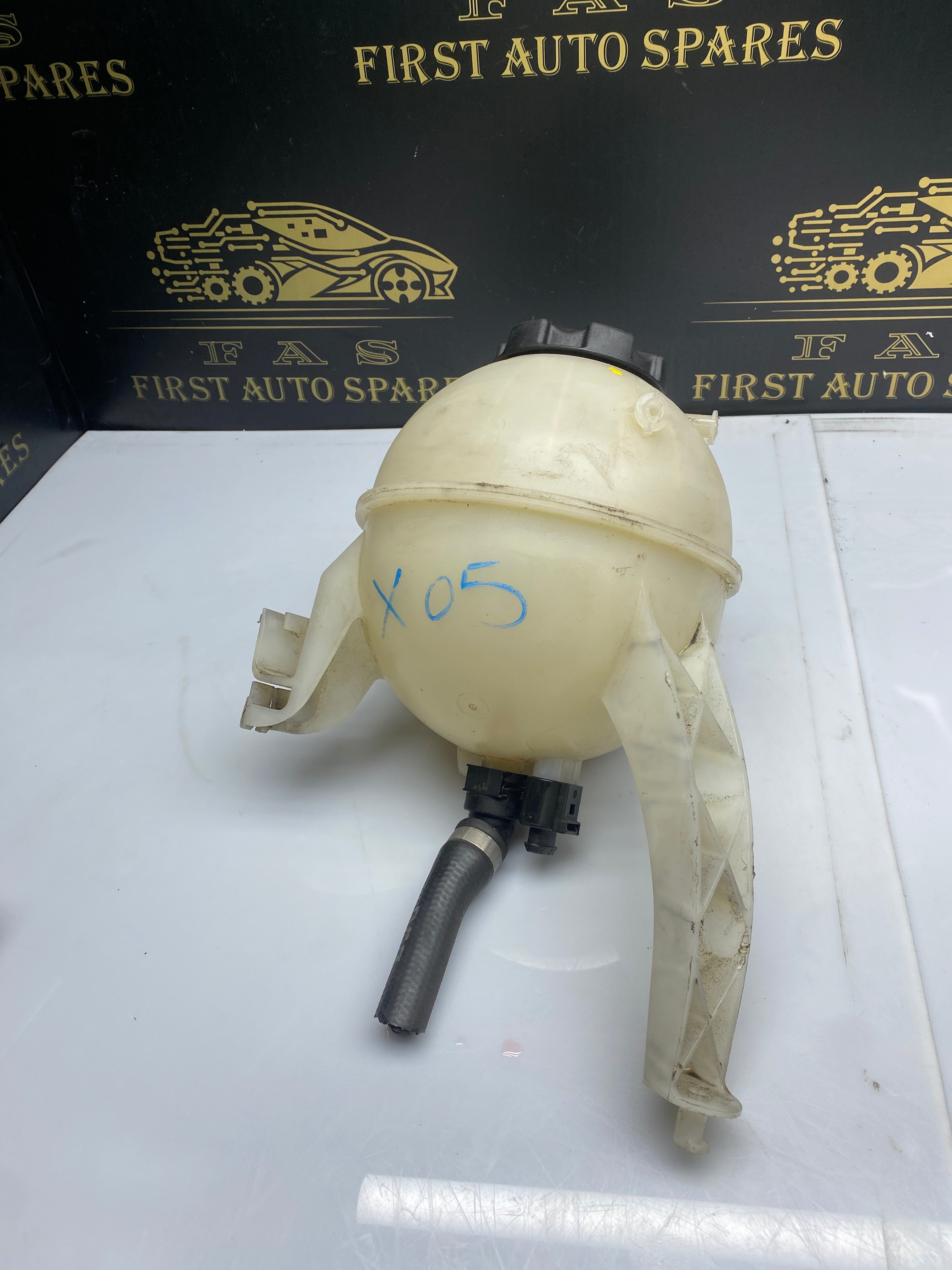 BMW X5 G05 / X6 G06 / X7 G07 Coolant Expansion Tank – 2018–Present (8610662)