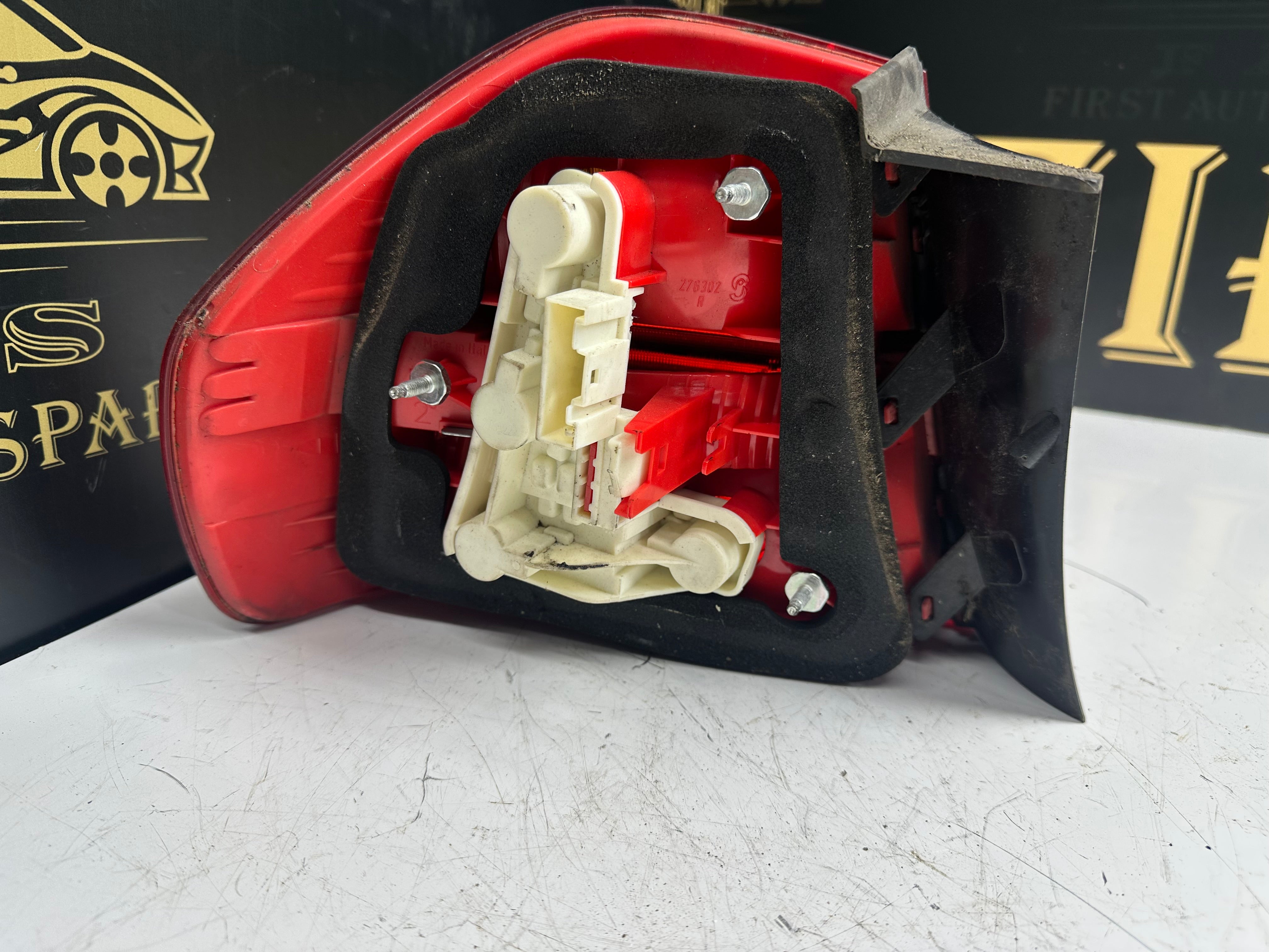 BMW E90 2004-2008 Right Rear Taillight RH Exterior (276302 R)