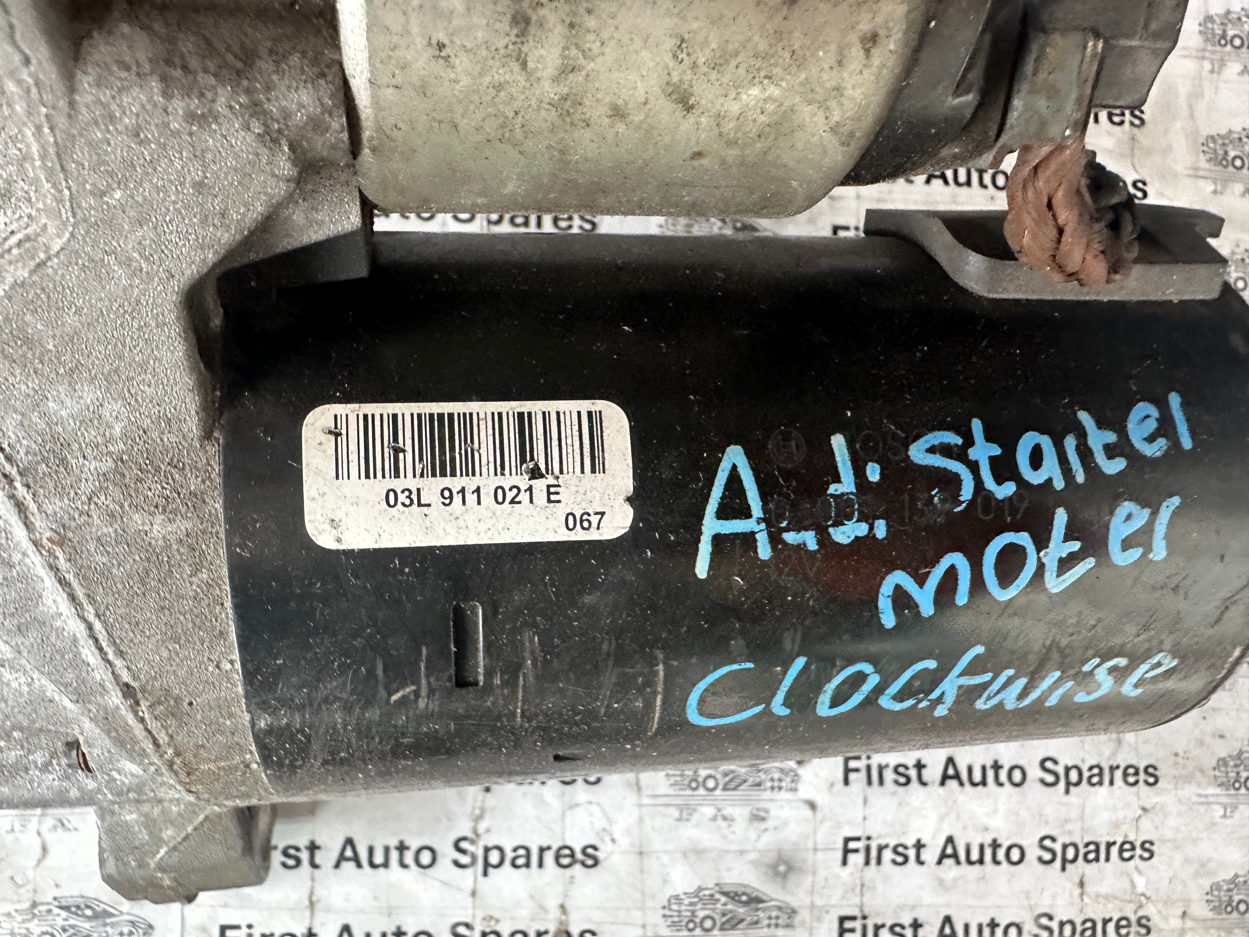 Audi A4 B8 2.0 TDI Starter Motor (03L911021E) (20120914)