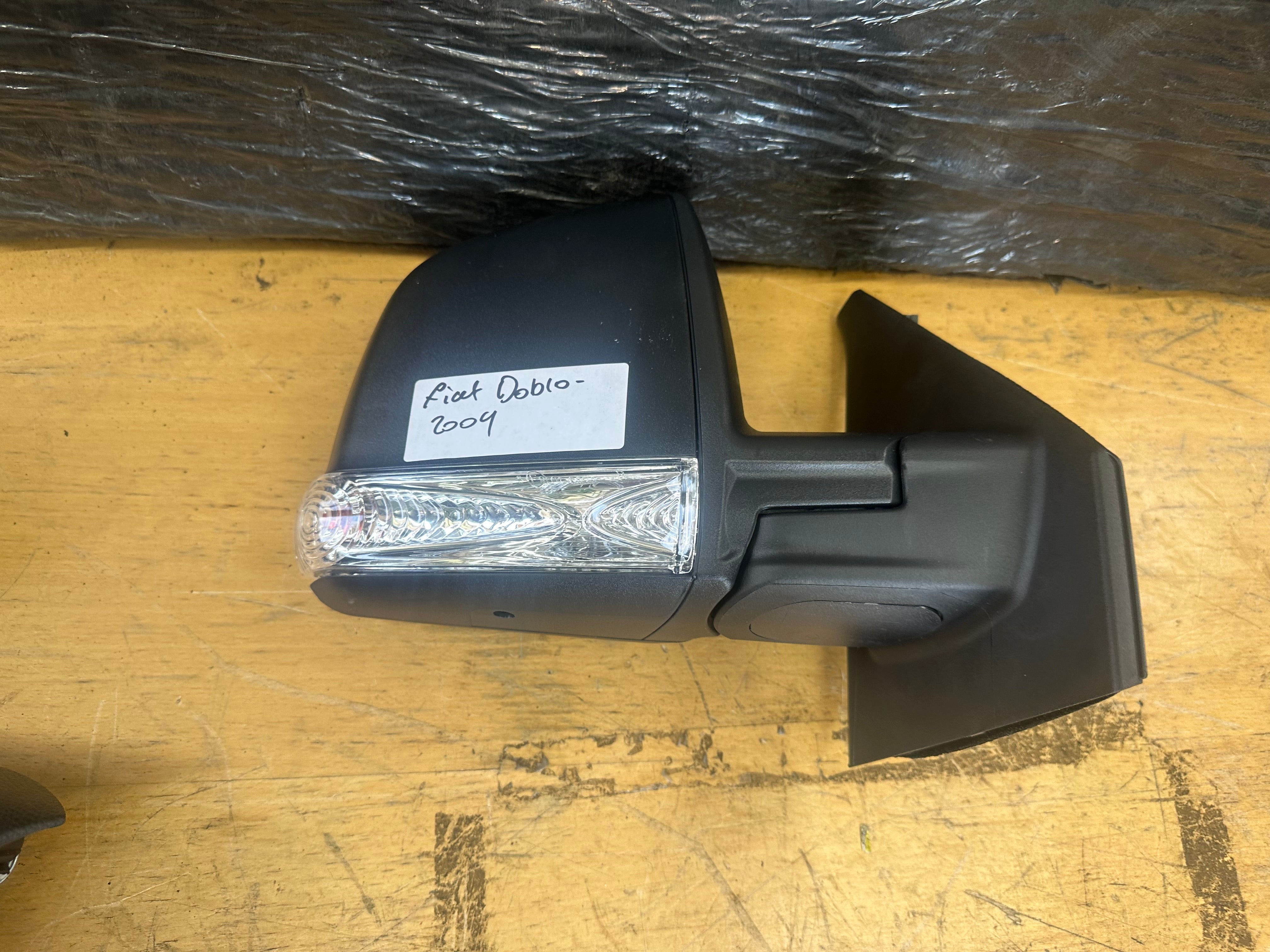 Fiat Doblo 2009–2022 Right Driver’s Side Wing Mirror