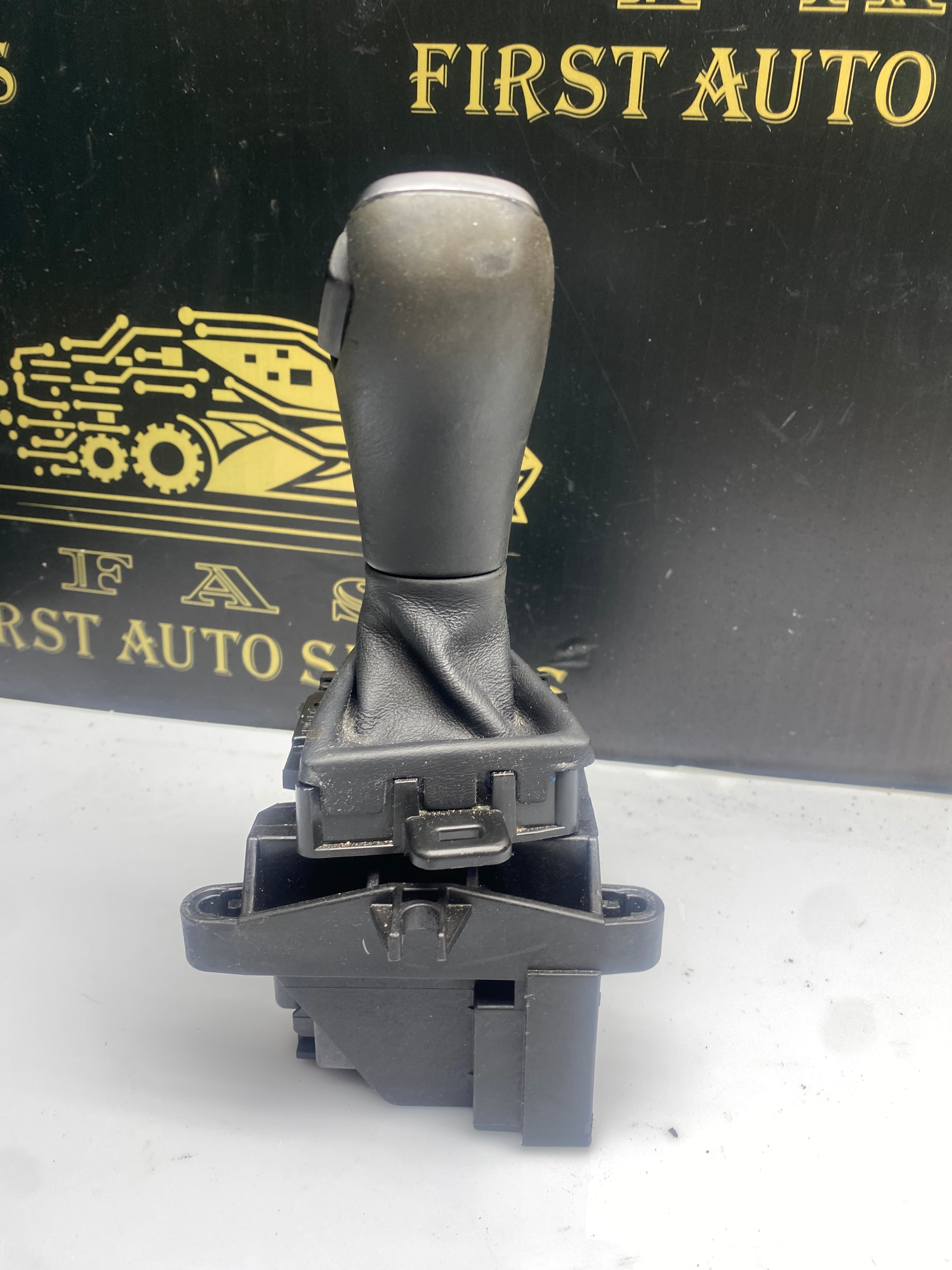 BMW 1 Series M140i Automatic Gear Selector – 2015–2020 (10099972-03)