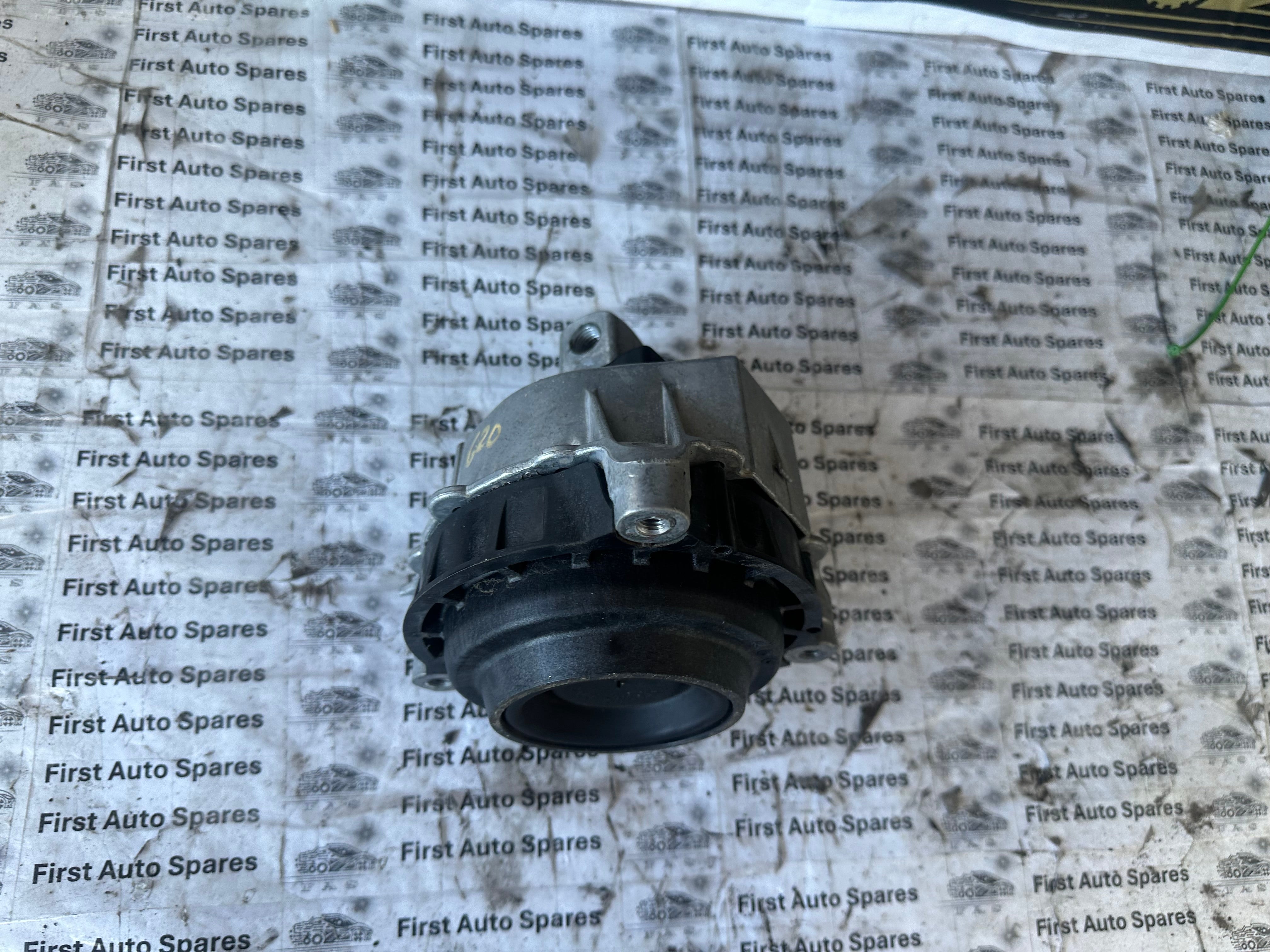 BMW 3 Series G20 G21 Driver’s Right Side Engine Mount (7581618-02)