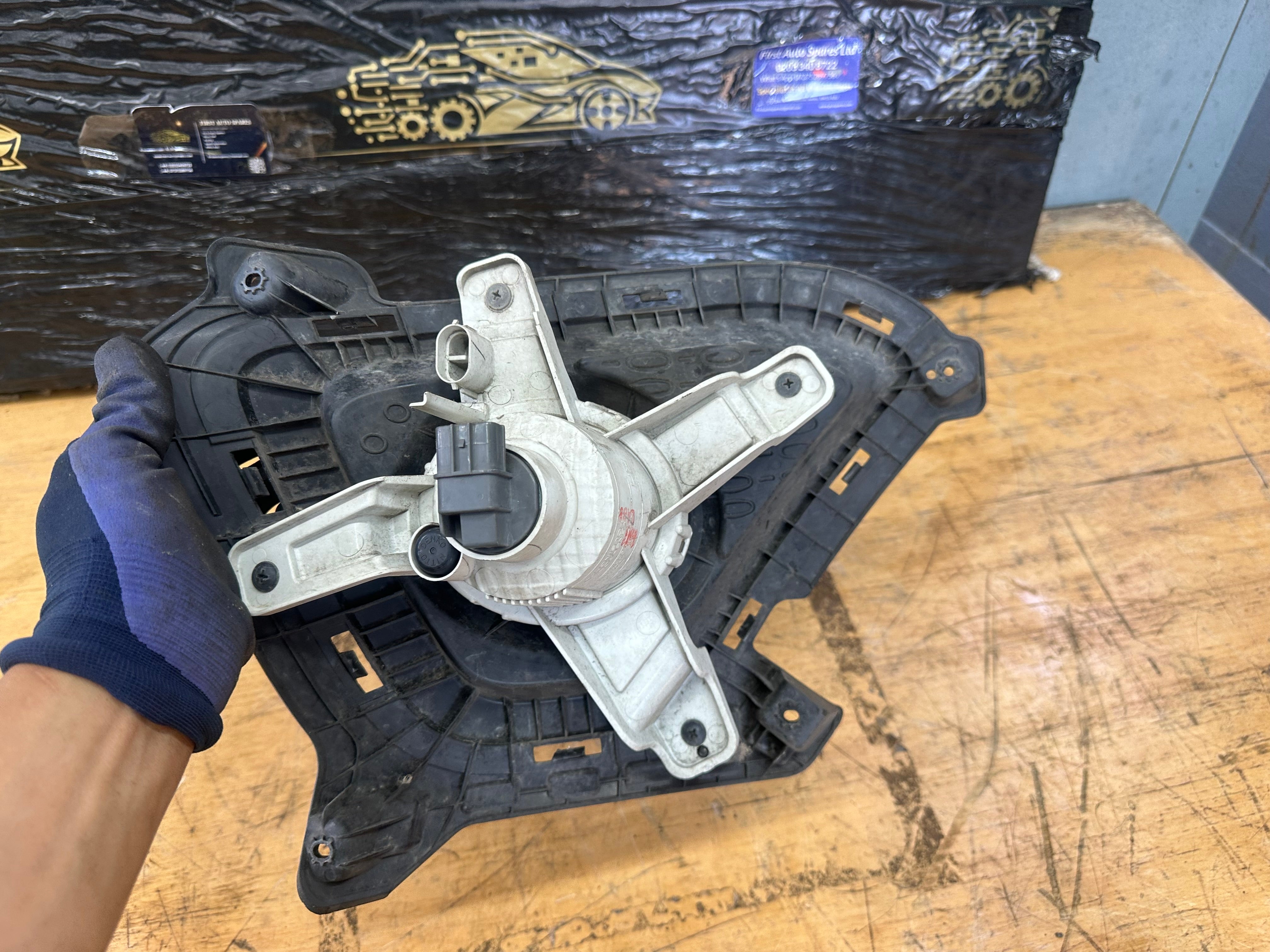 Hyundai I10 2014 Right drivers front Fog Light & Surround Trim (92202-B90)