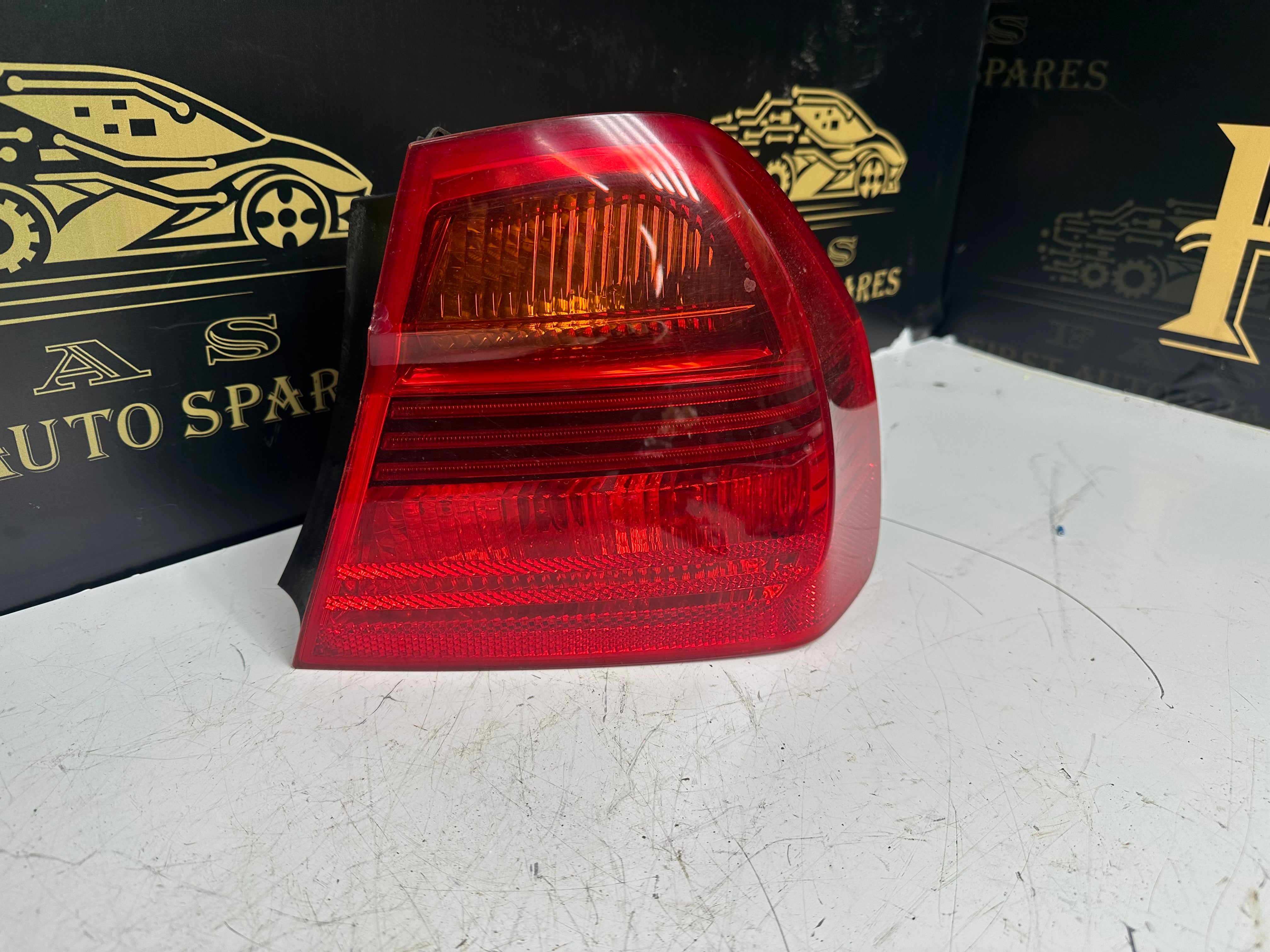 BMW E90 2004-2008 Right Rear Taillight RH Exterior (276302 R)