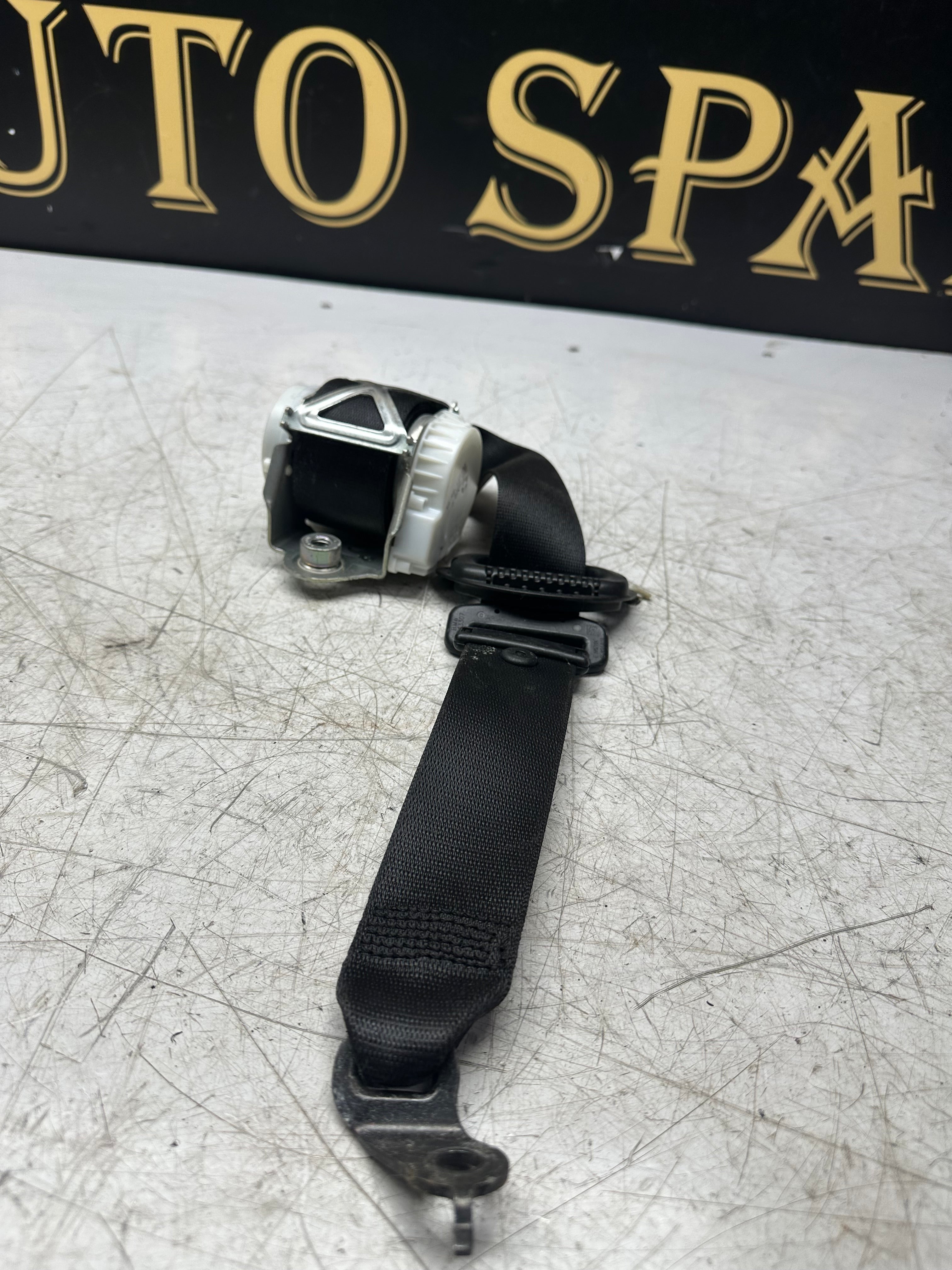 BMW 1 Series F20 / F21 Front Seat Belt – Left Passenger Side (34078320C)