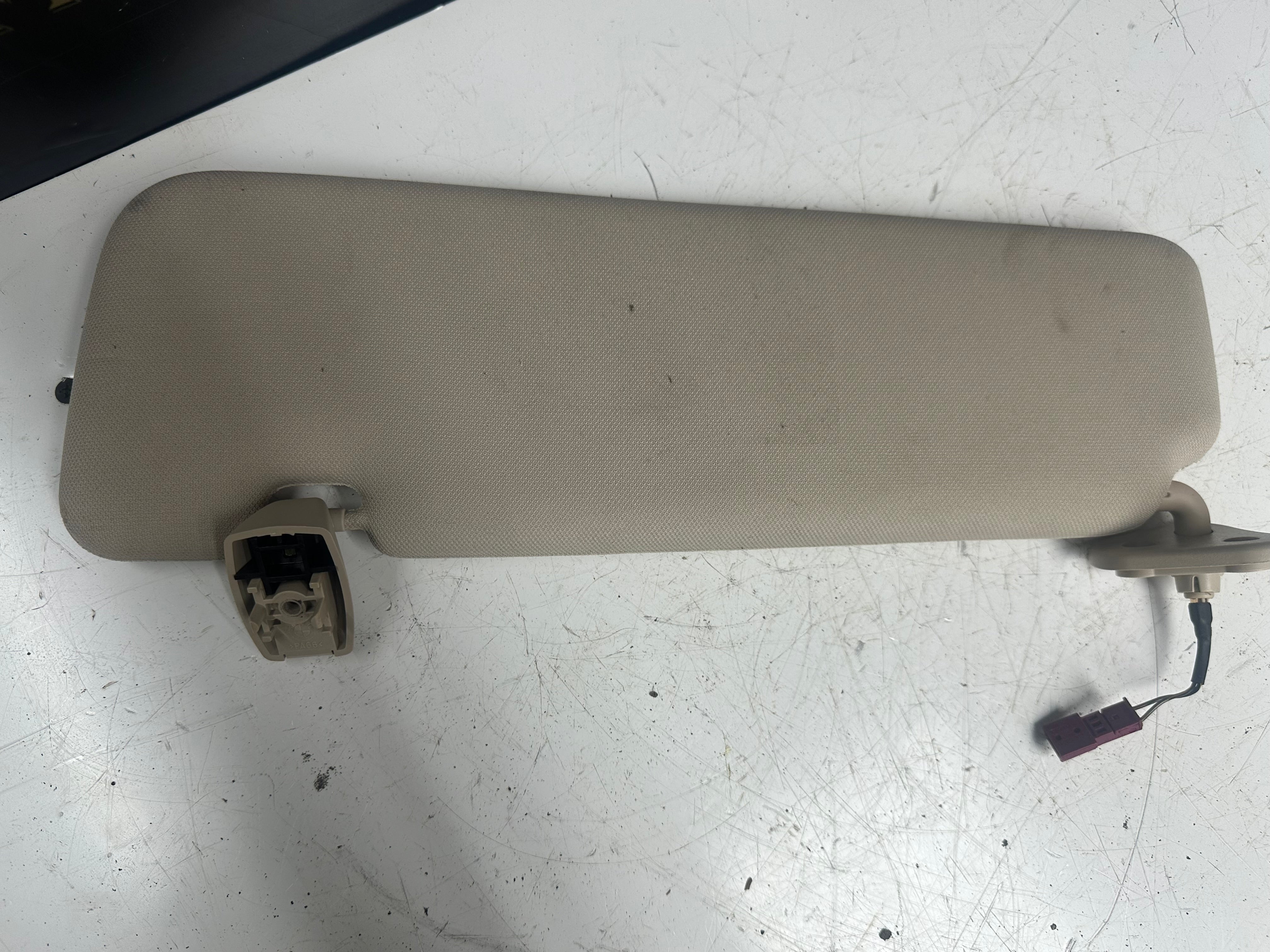 BMW 3 Series E46 Right Side Sun Visor (101-0232400)