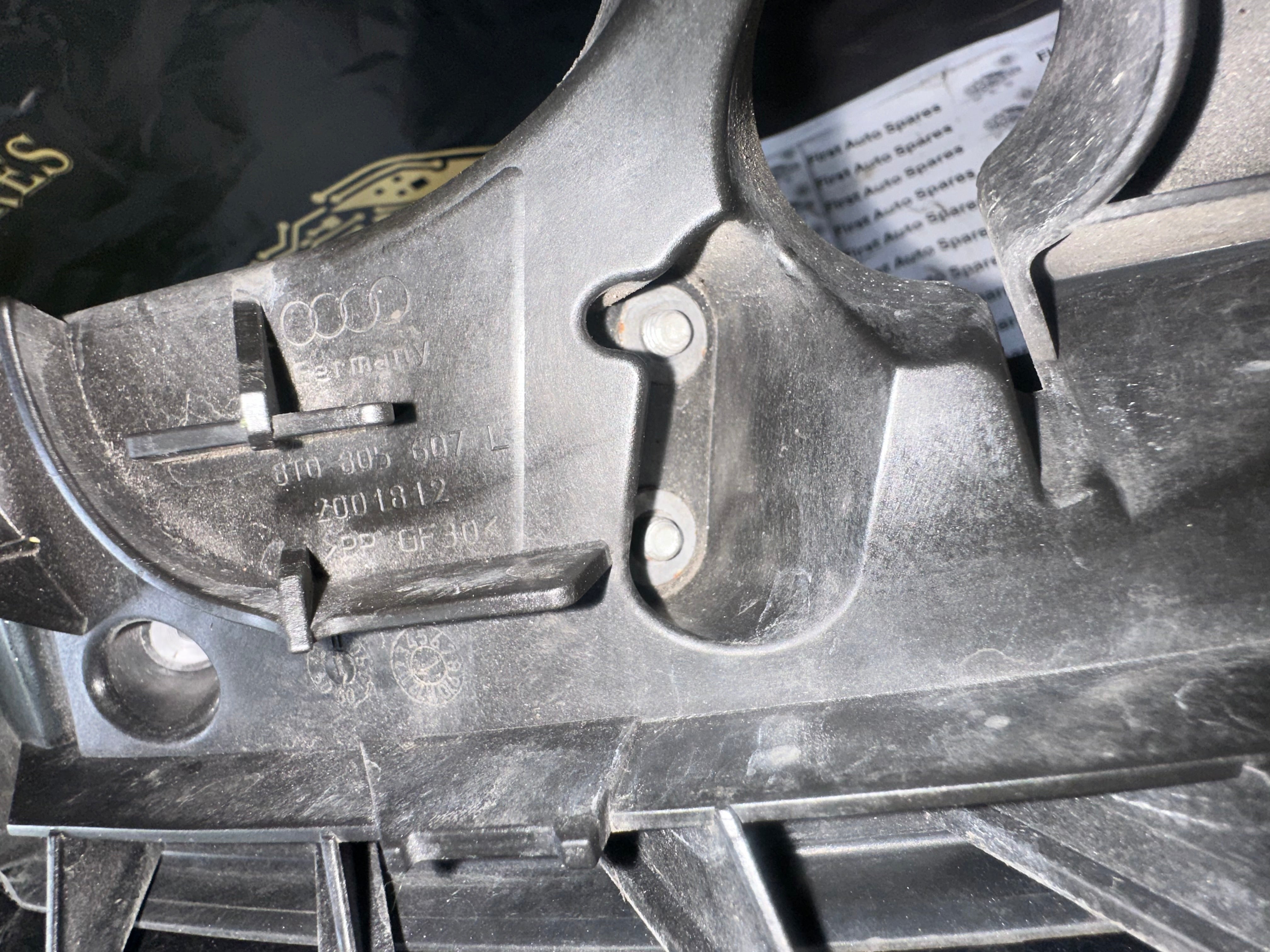 Audi A5 2010 Left Headlight with Bracket (8T0941003AB) (2001812)