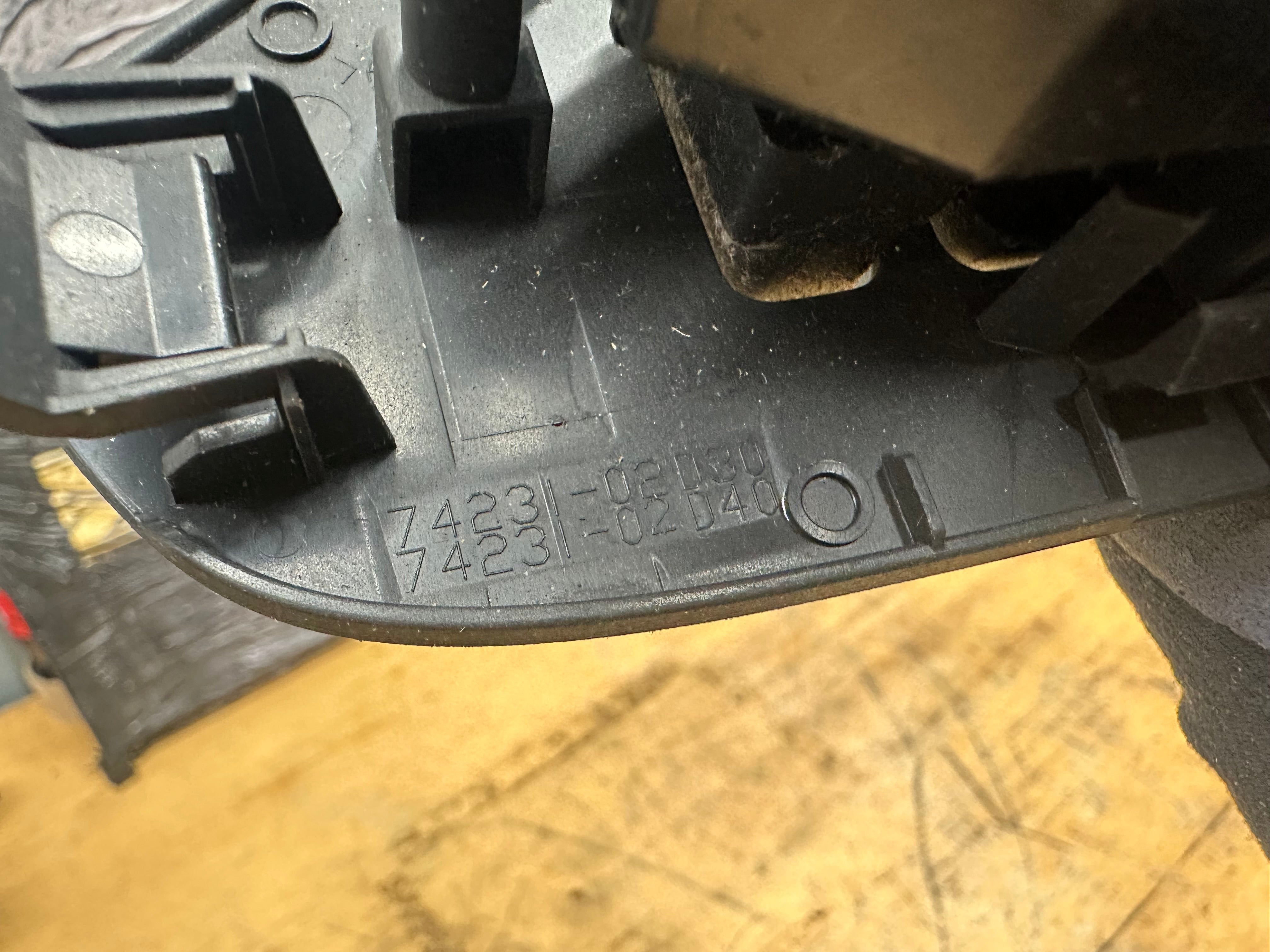 Toyota Auris 2013 Front Right Window Master Control Switch (74231-02D30)