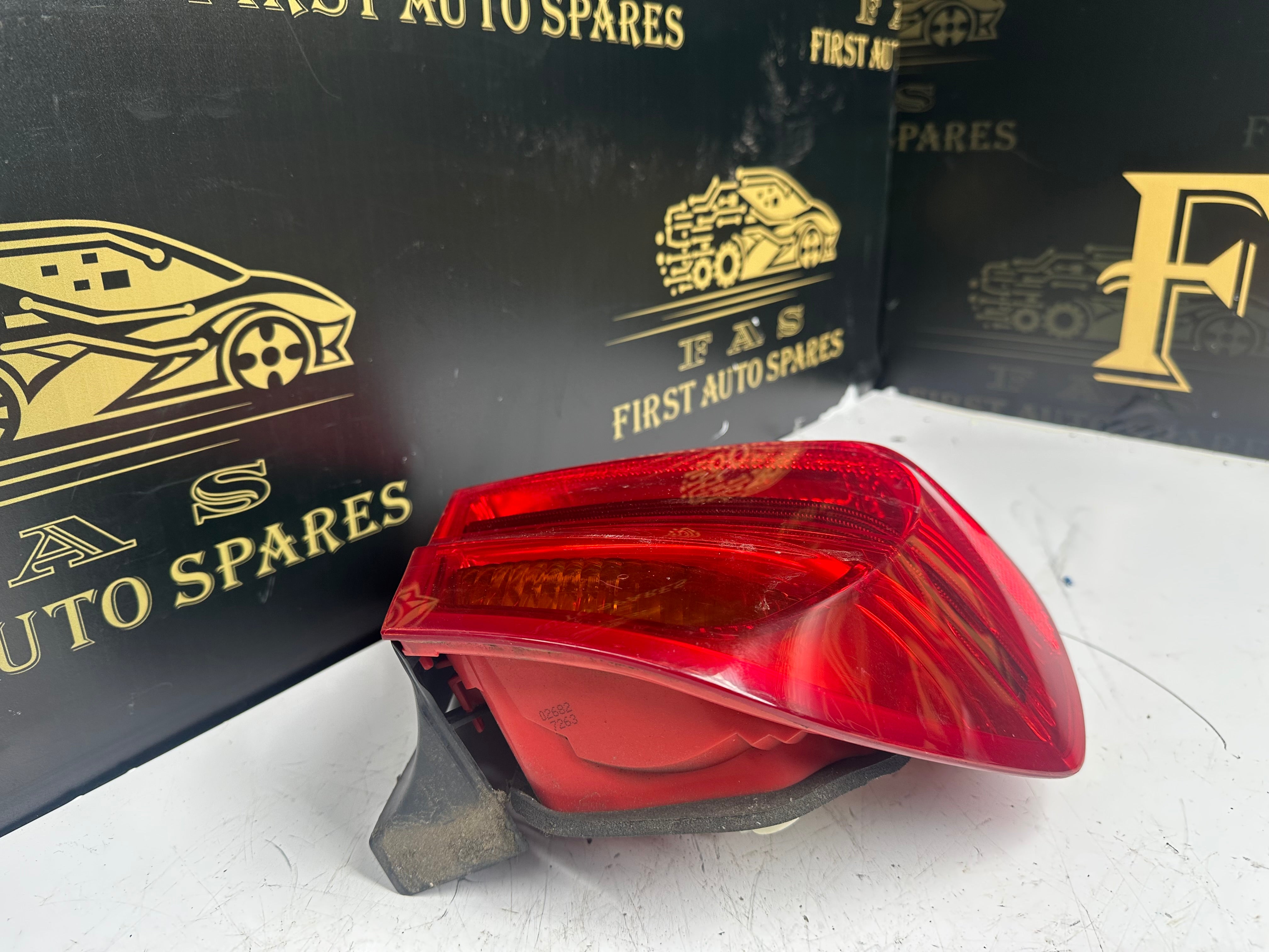 BMW 3 Series E90 2008 Left Rear Taillight (276301 L)