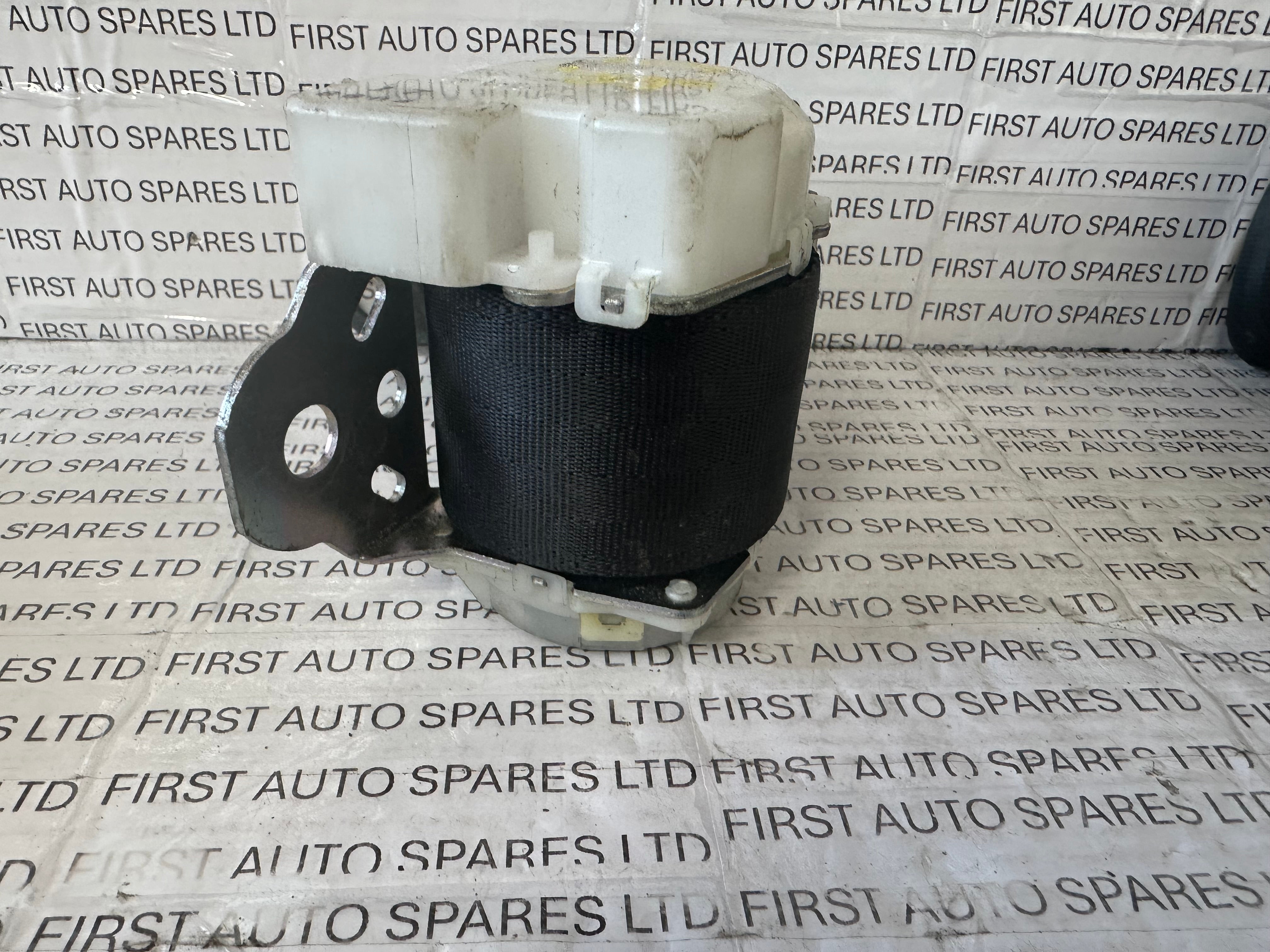 Toyota Corolla Verso Right Rear Seat Belt (HO73811, HO73818, HO73801)