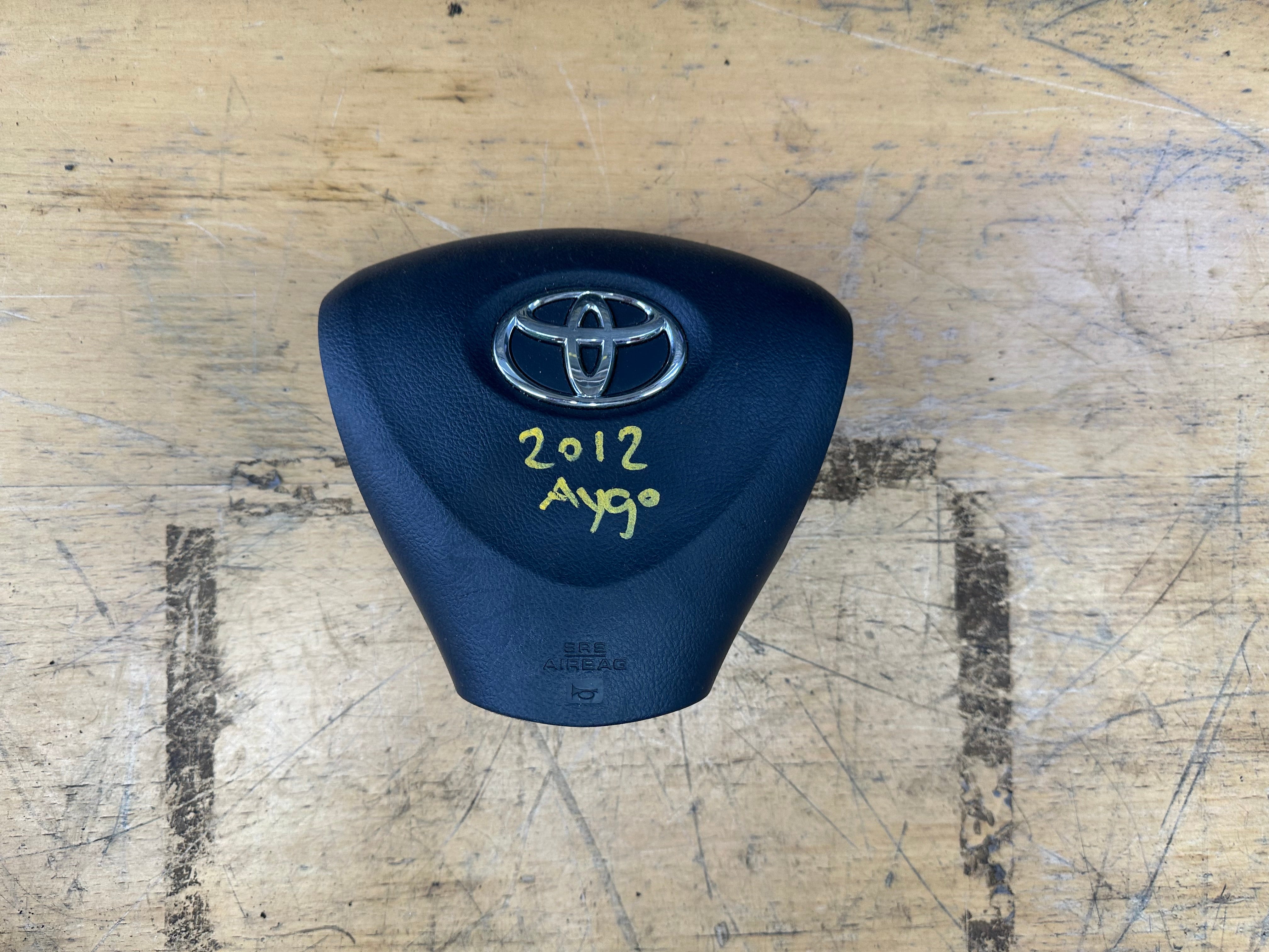 Toyota Aygo 2012 Steering Wheel Aiir bag (E8XN2088571)
