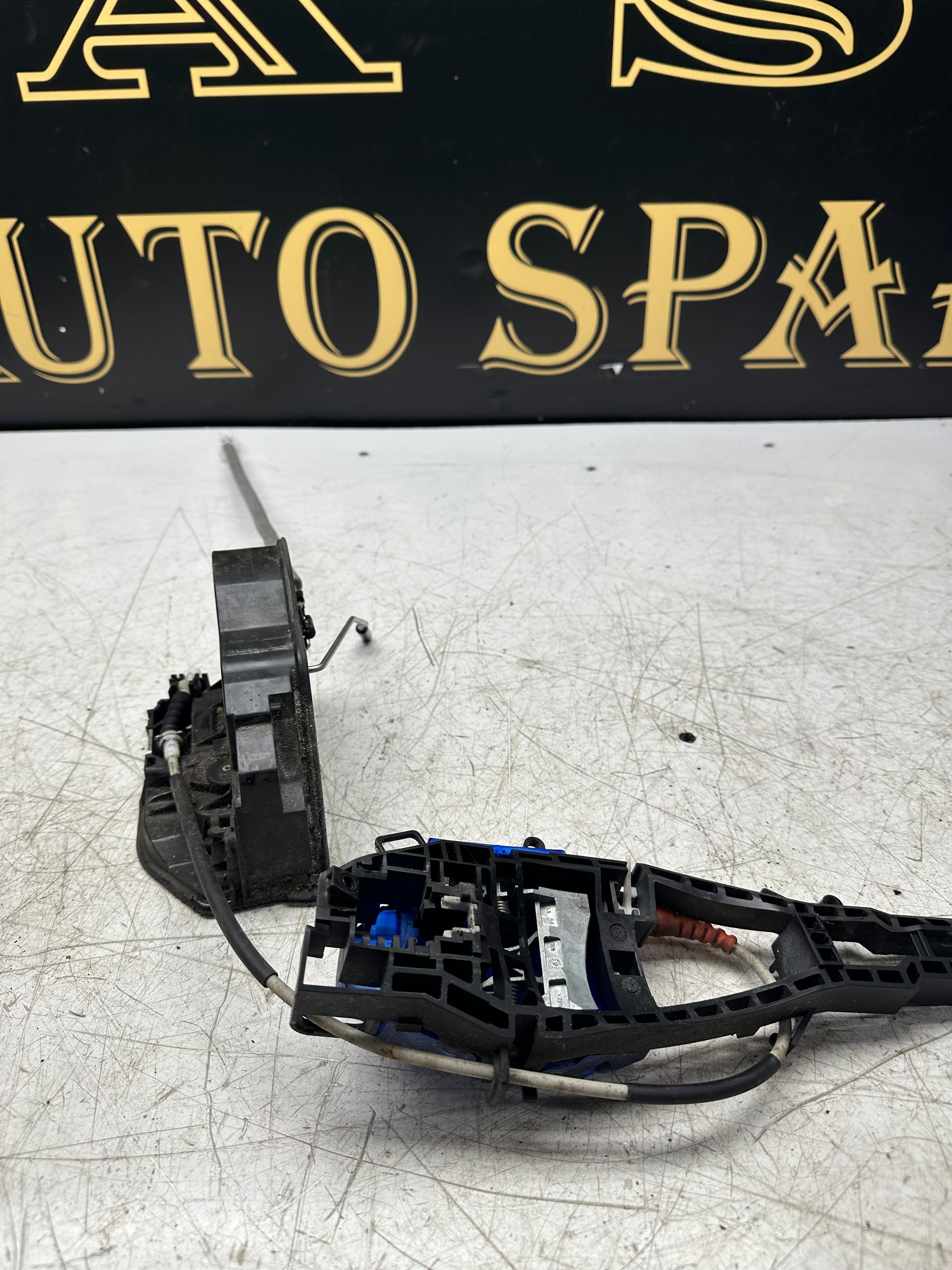 BMW F20 / F30 / F31 Door Lock Actuator – Left Side (7202148)